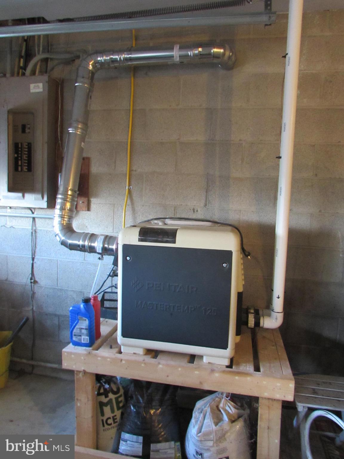 CHESAPEAKE OVERLOOK - Residential