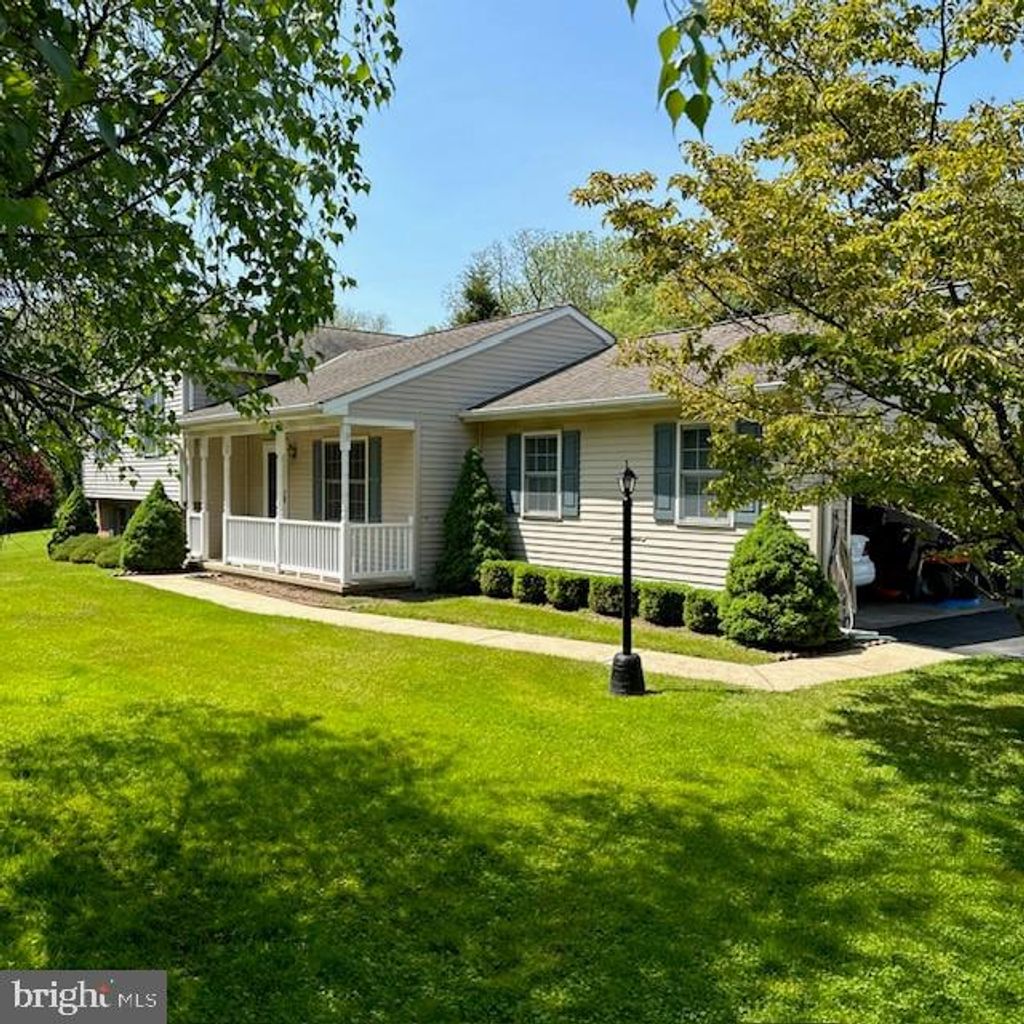 Photo of 35 HEATHER CIRCLE, NOTTINGHAM, PA 19362 (MLS # PALA2035118)