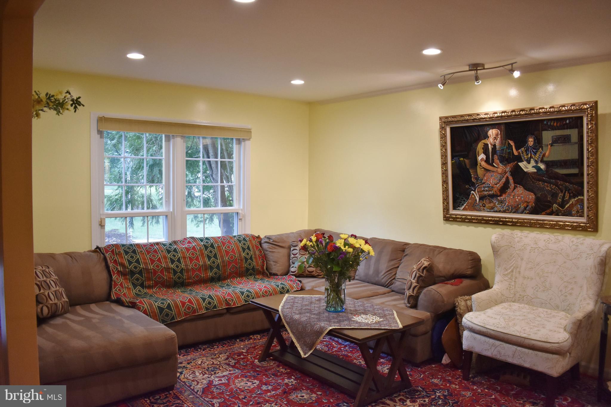 RUXTON PLACE - Residential Lease