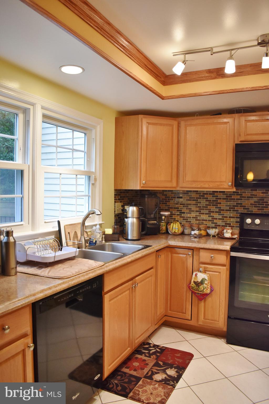 RUXTON PLACE - Residential Lease