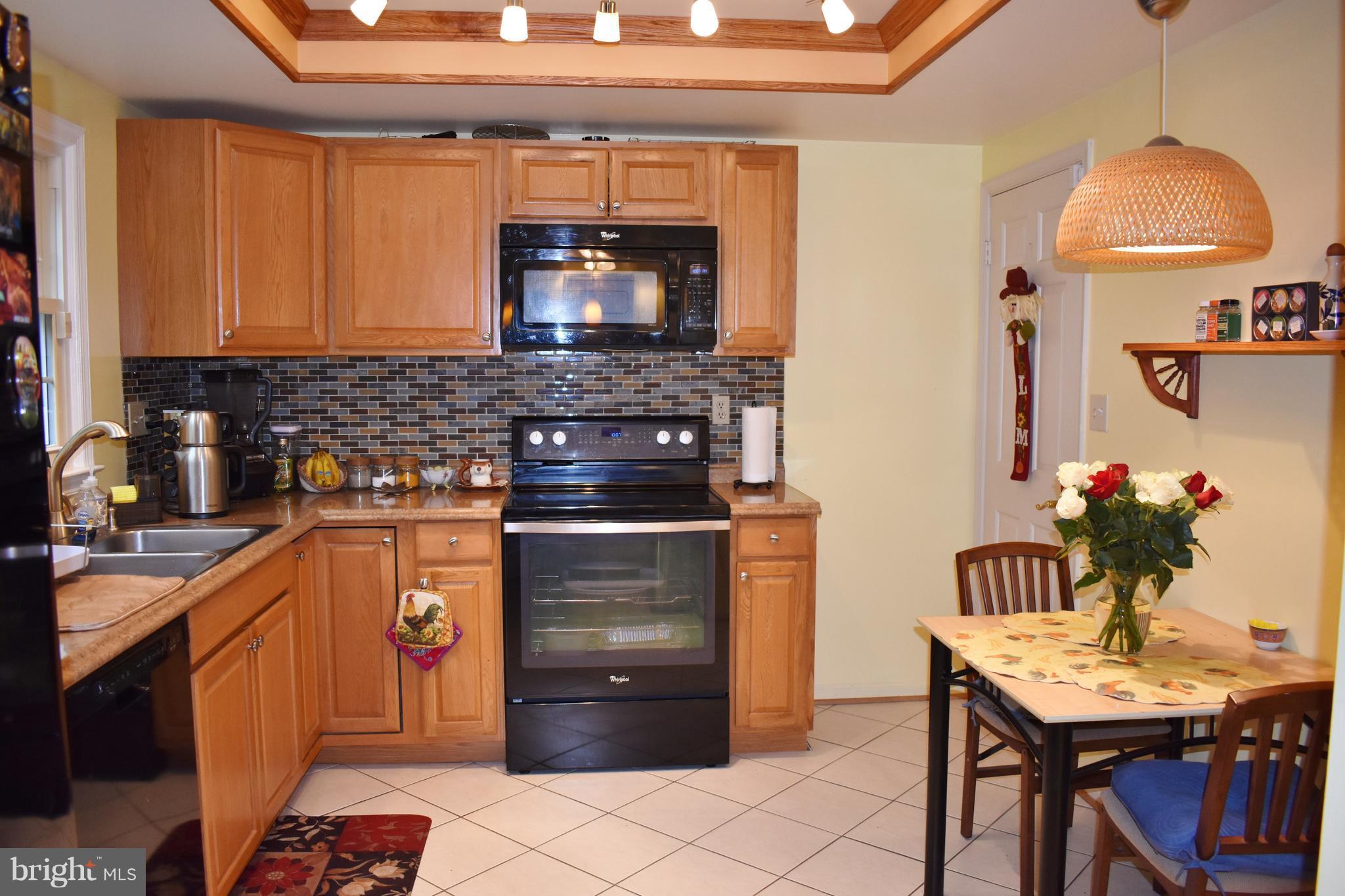 RUXTON PLACE - Residential Lease