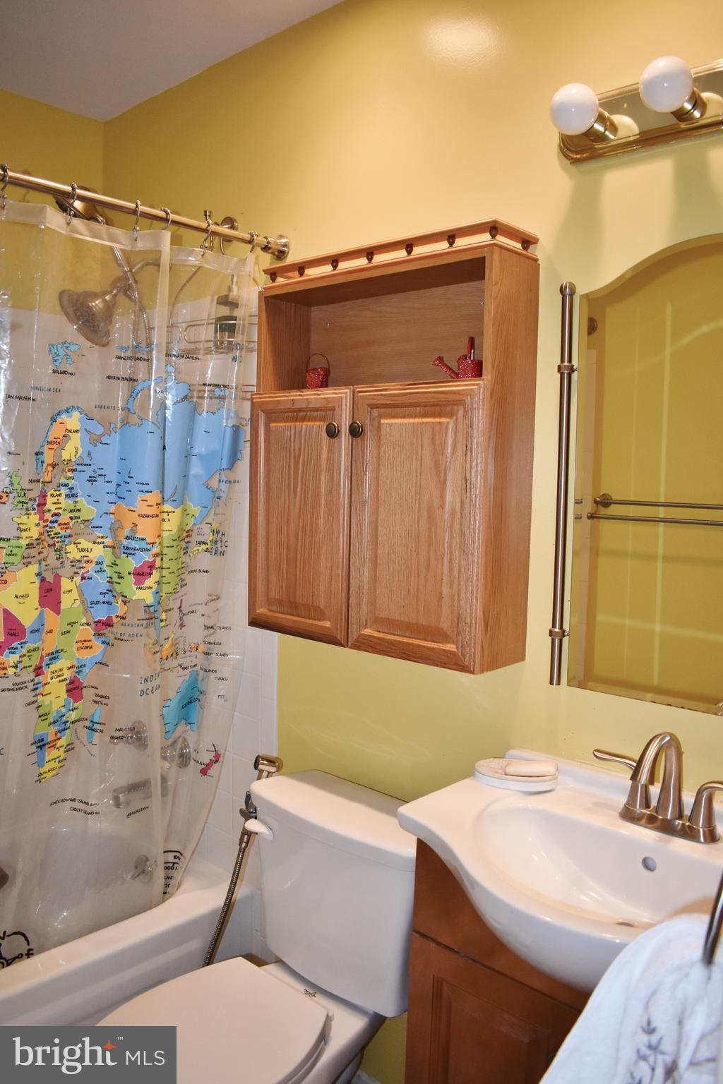 RUXTON PLACE - Residential Lease