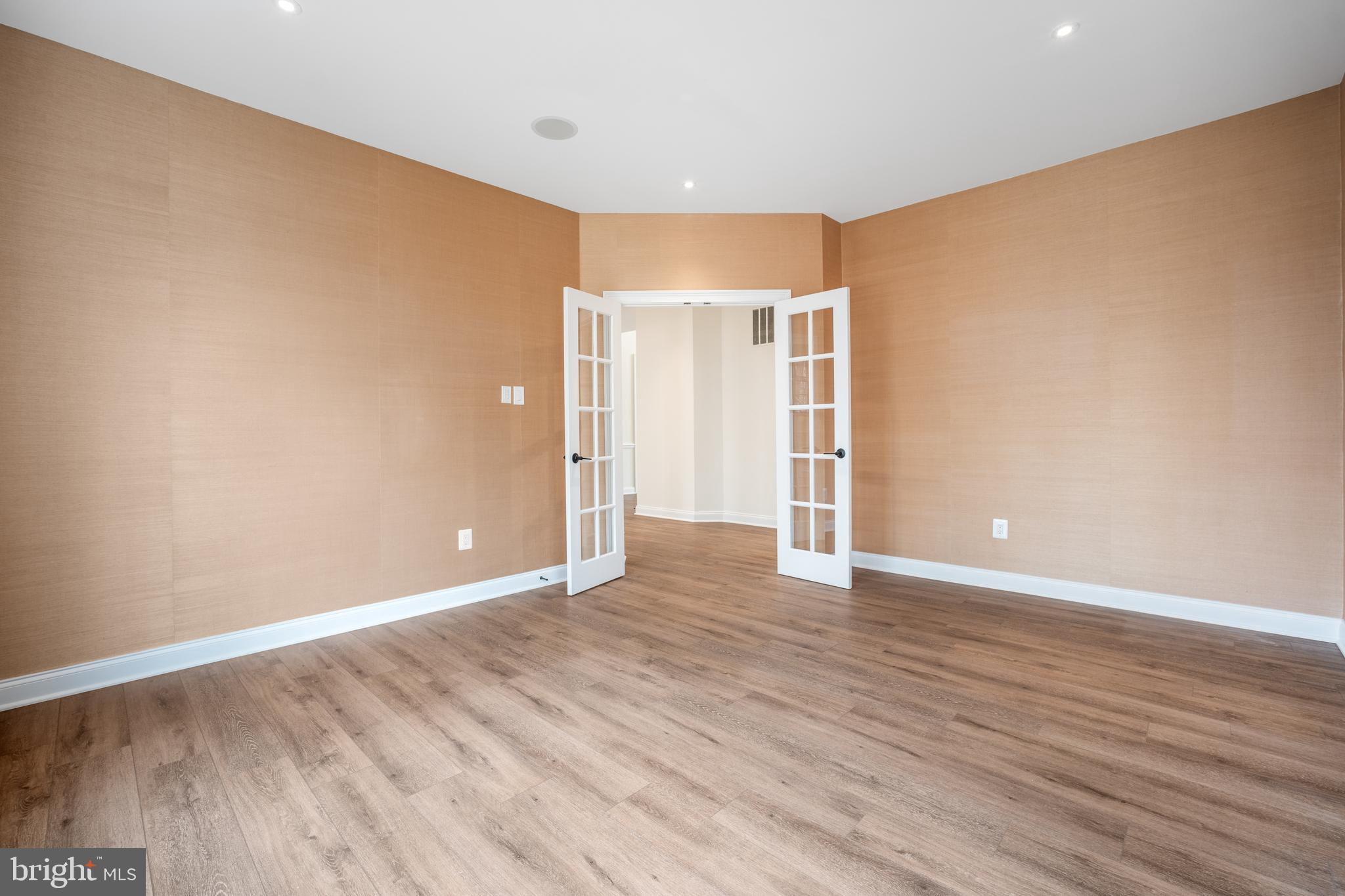 CLARKSVILLE HUNT - Residential