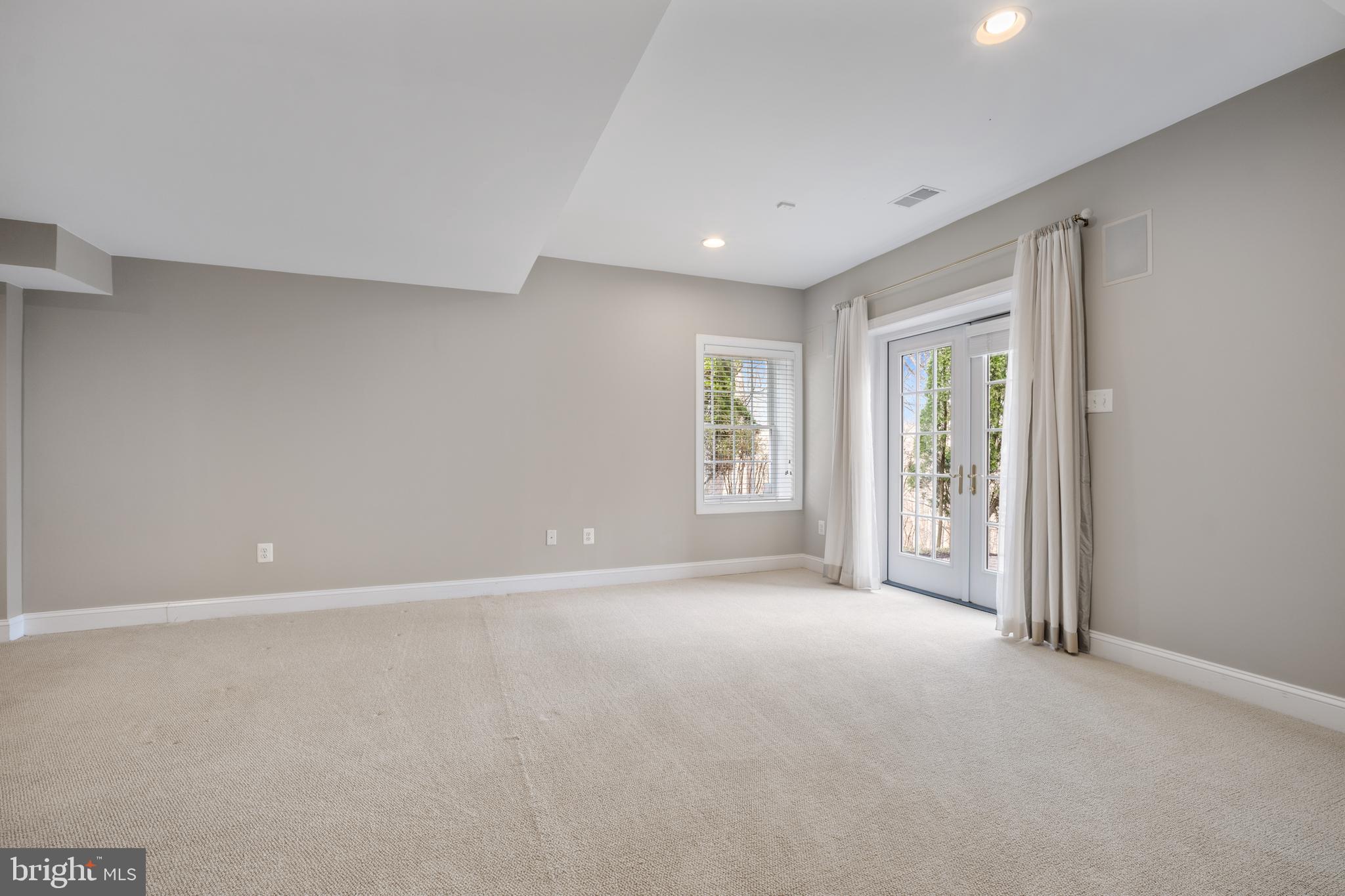 CLARKSVILLE HUNT - Residential