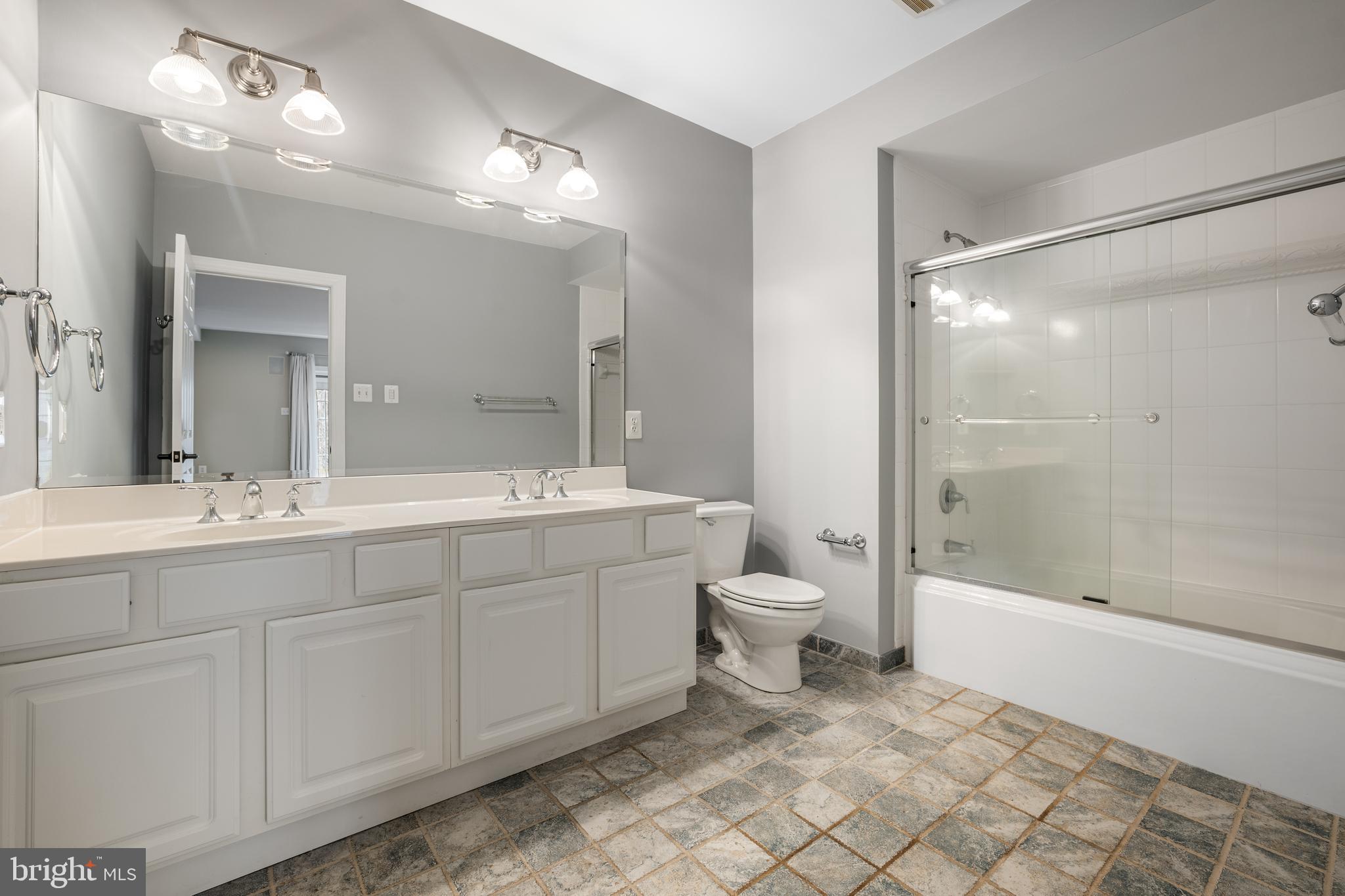 CLARKSVILLE HUNT - Residential