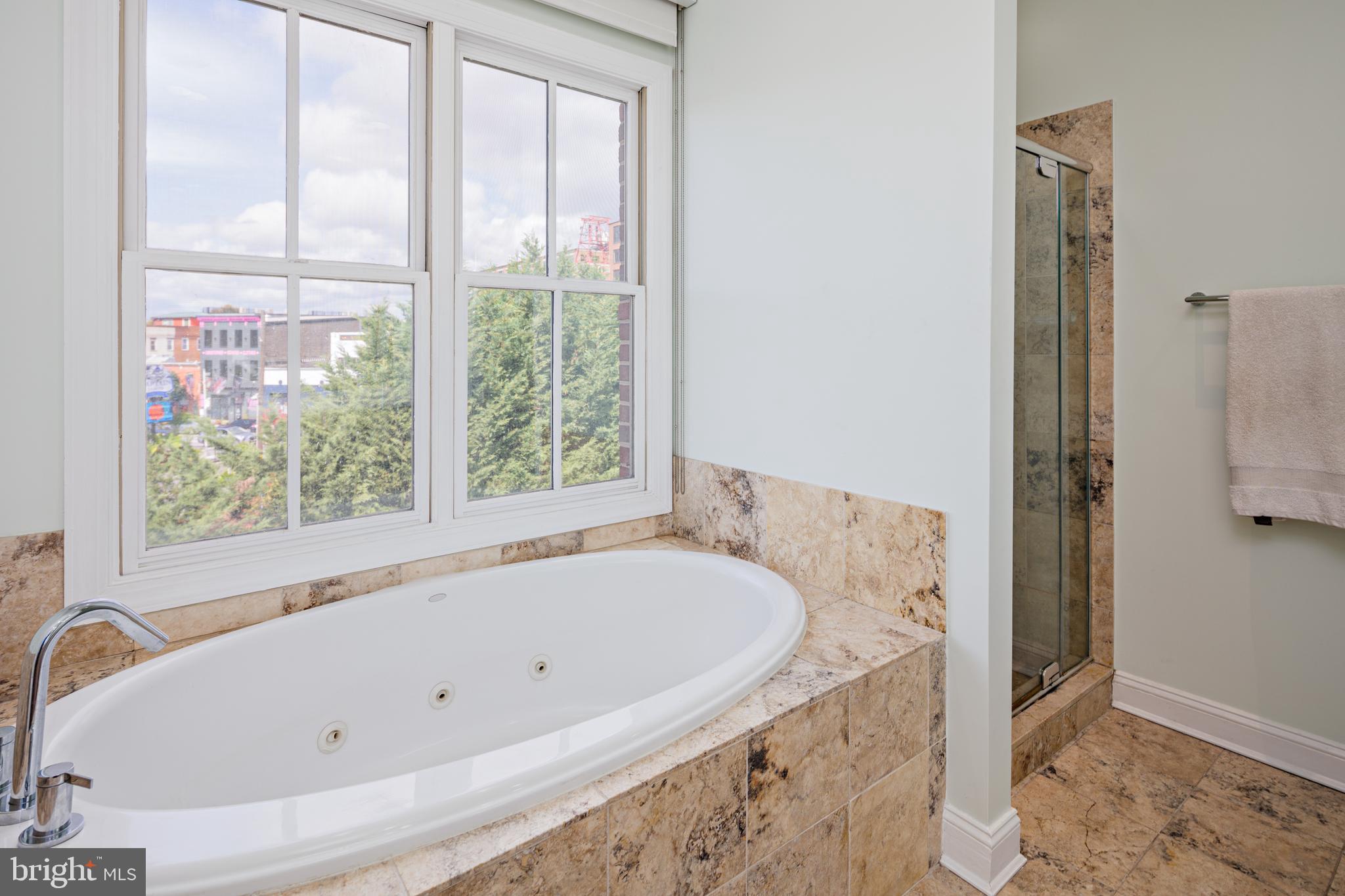 NORTH SHORE - Residential Lease