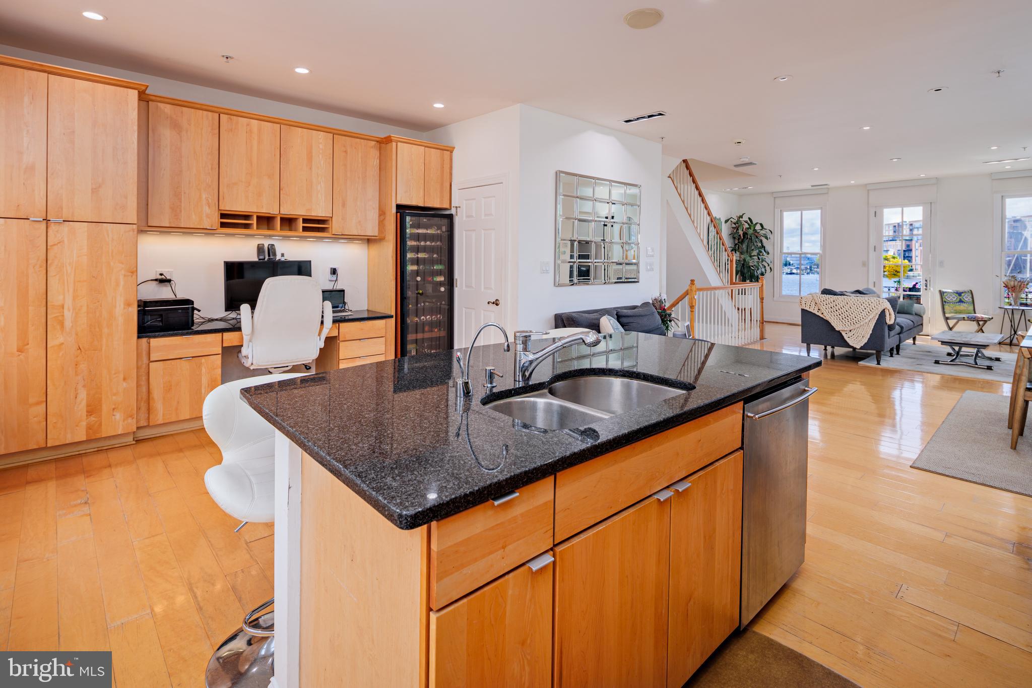 NORTH SHORE - Residential Lease