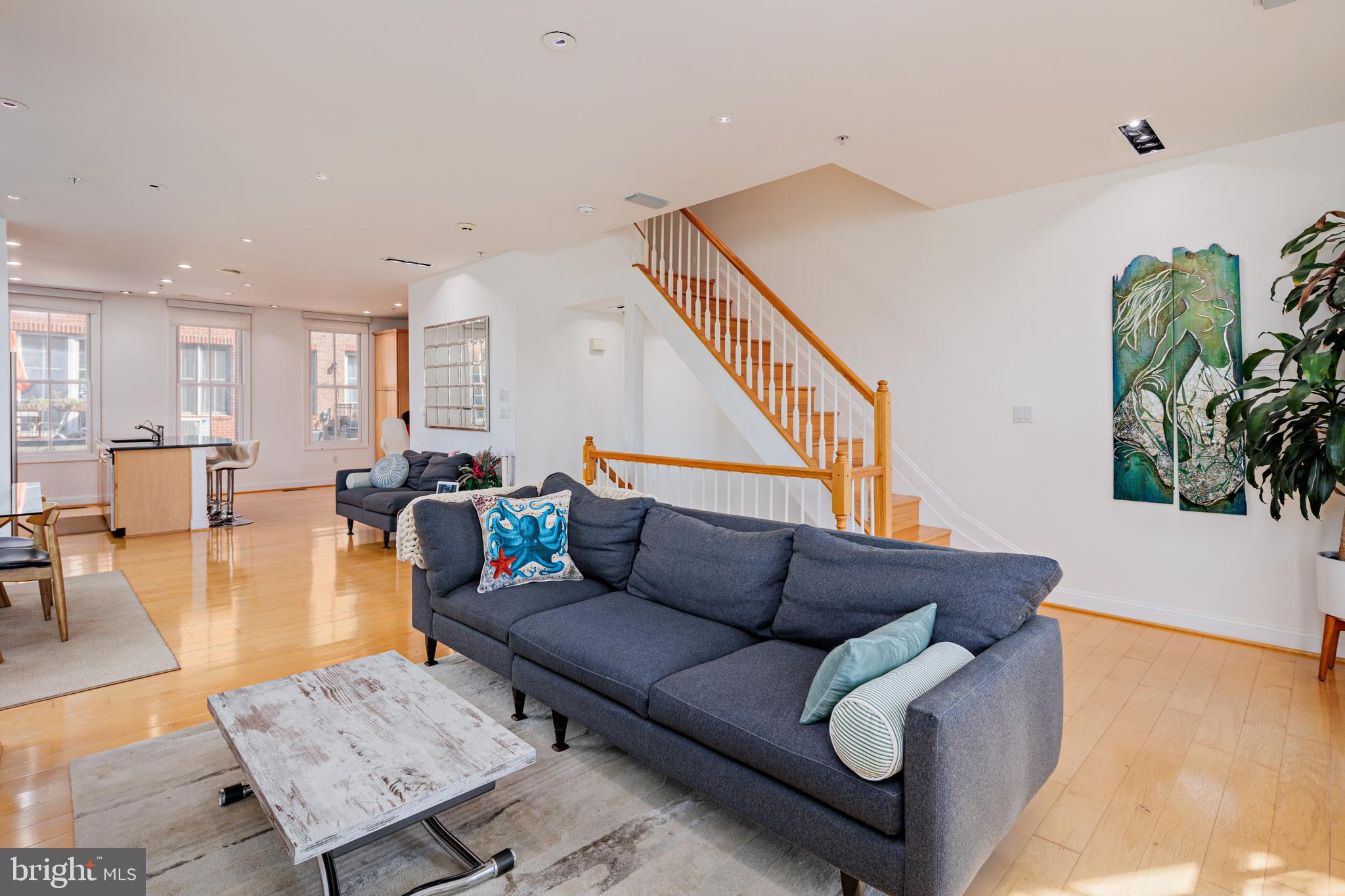 NORTH SHORE - Residential Lease