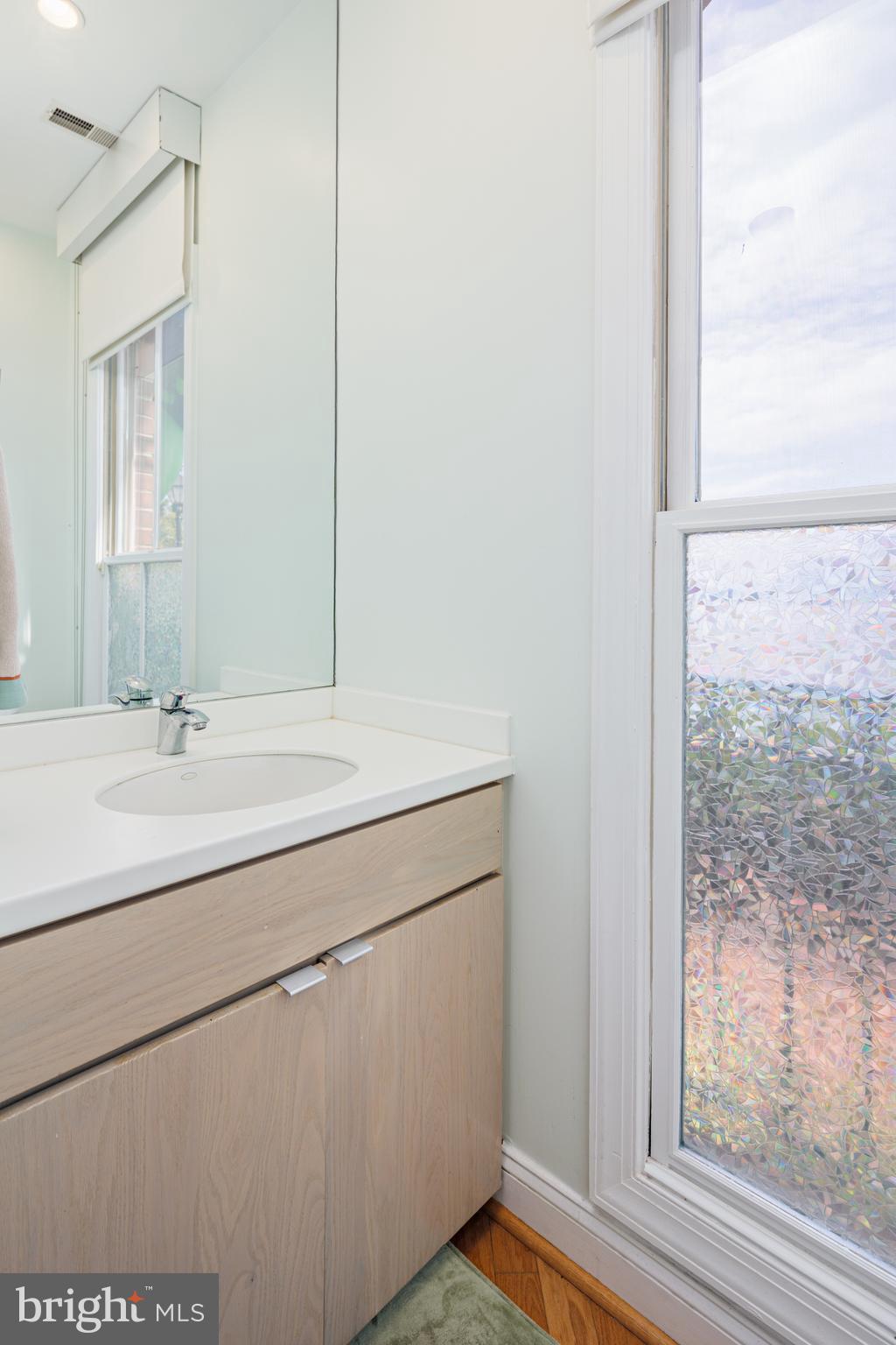 NORTH SHORE - Residential Lease