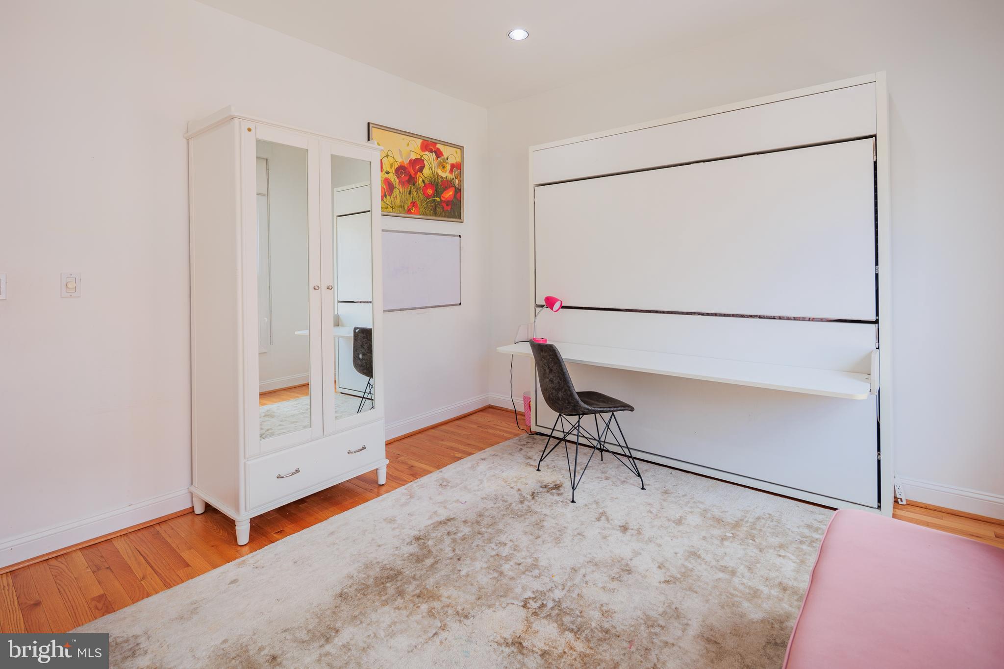 NORTH SHORE - Residential Lease