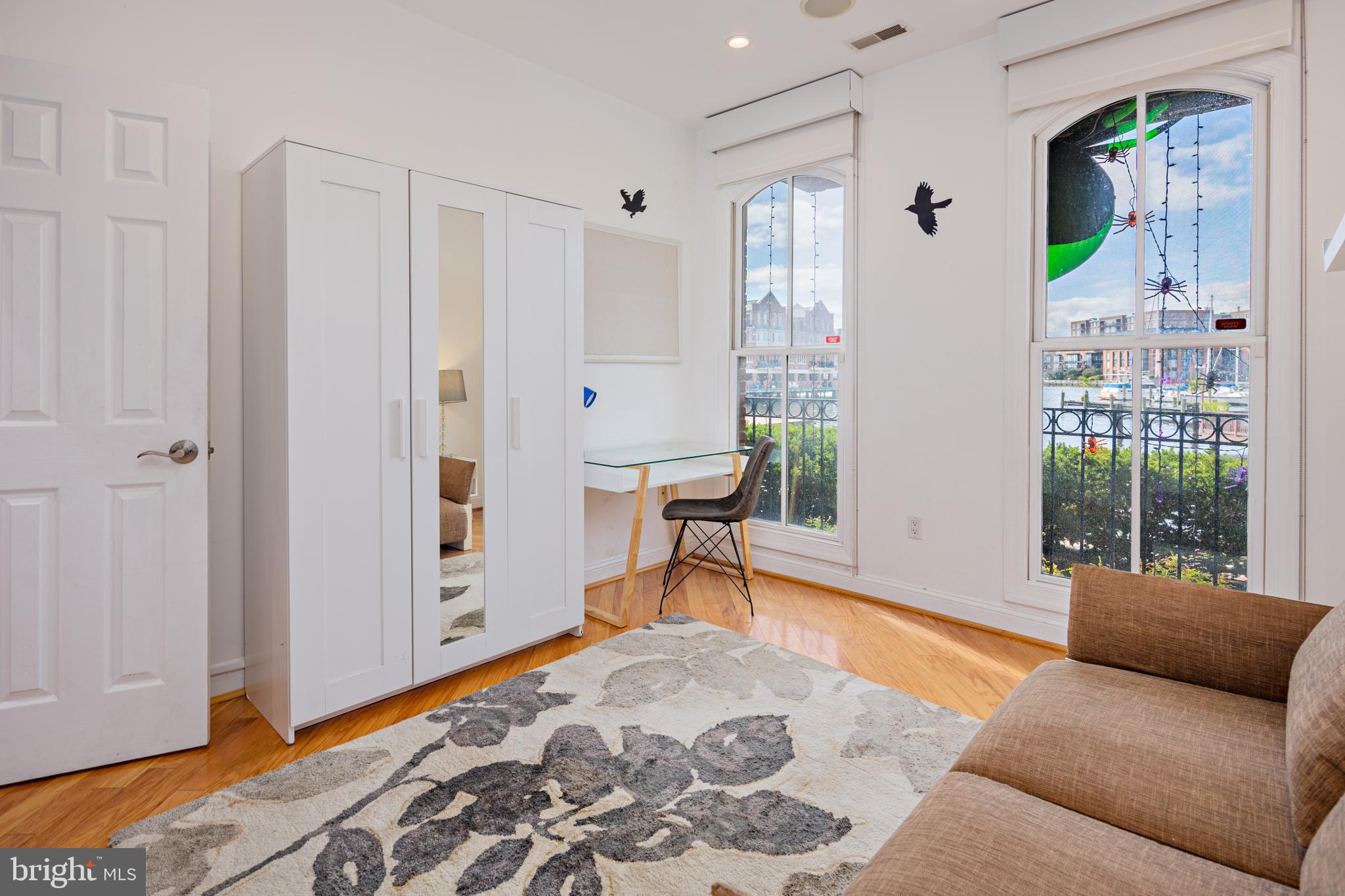 NORTH SHORE - Residential Lease