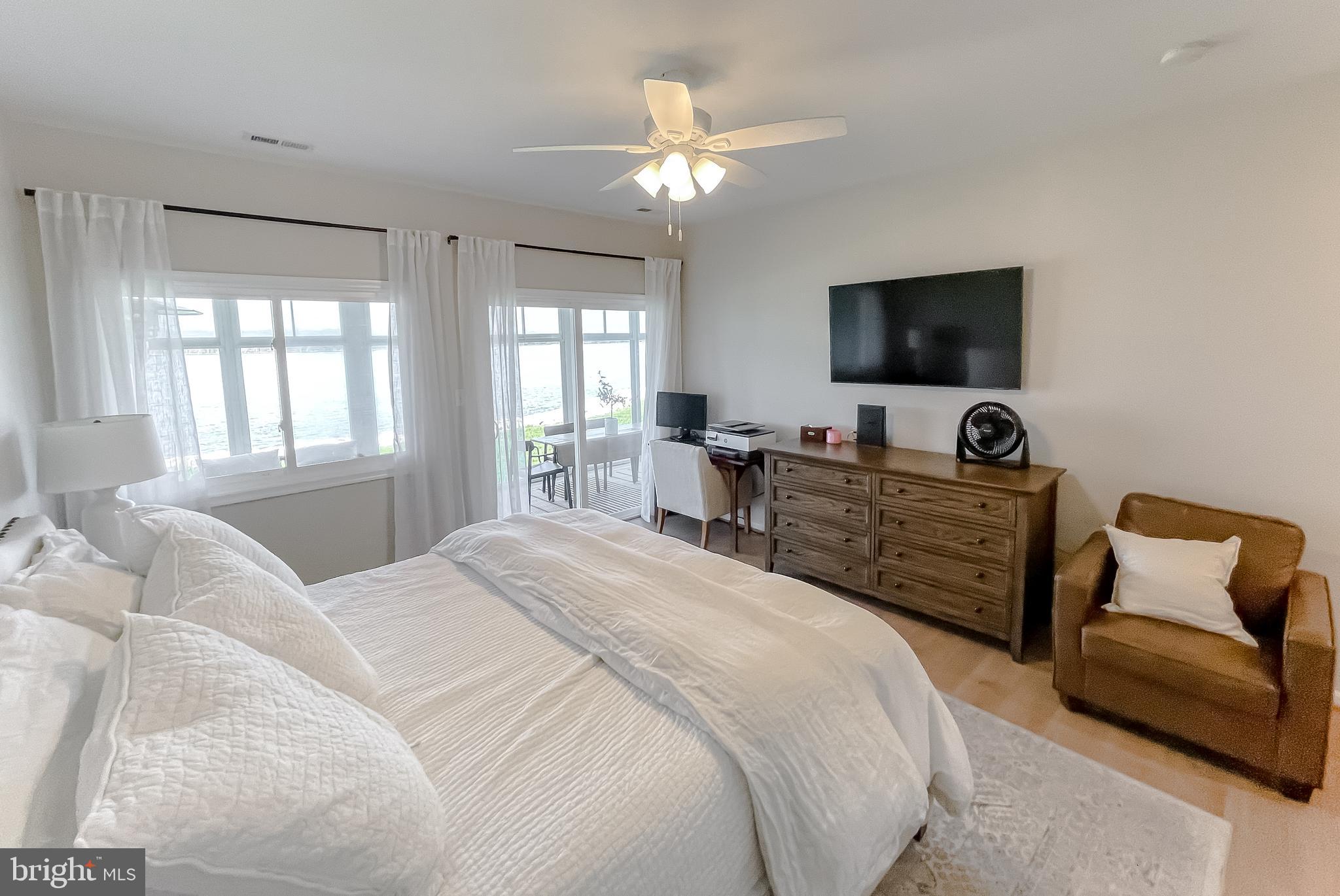 ST GEORGE PIER - Residential