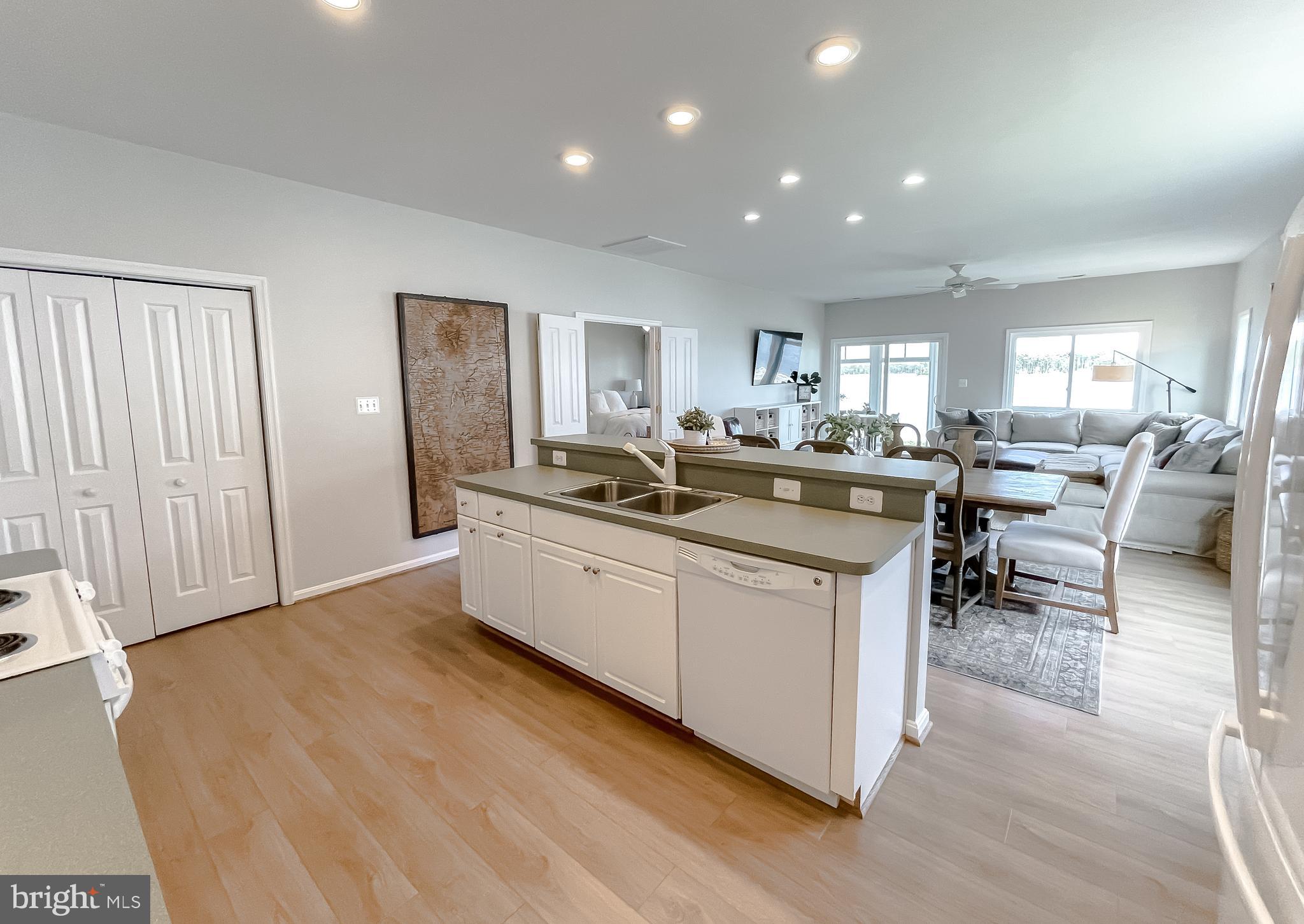 ST GEORGE PIER - Residential