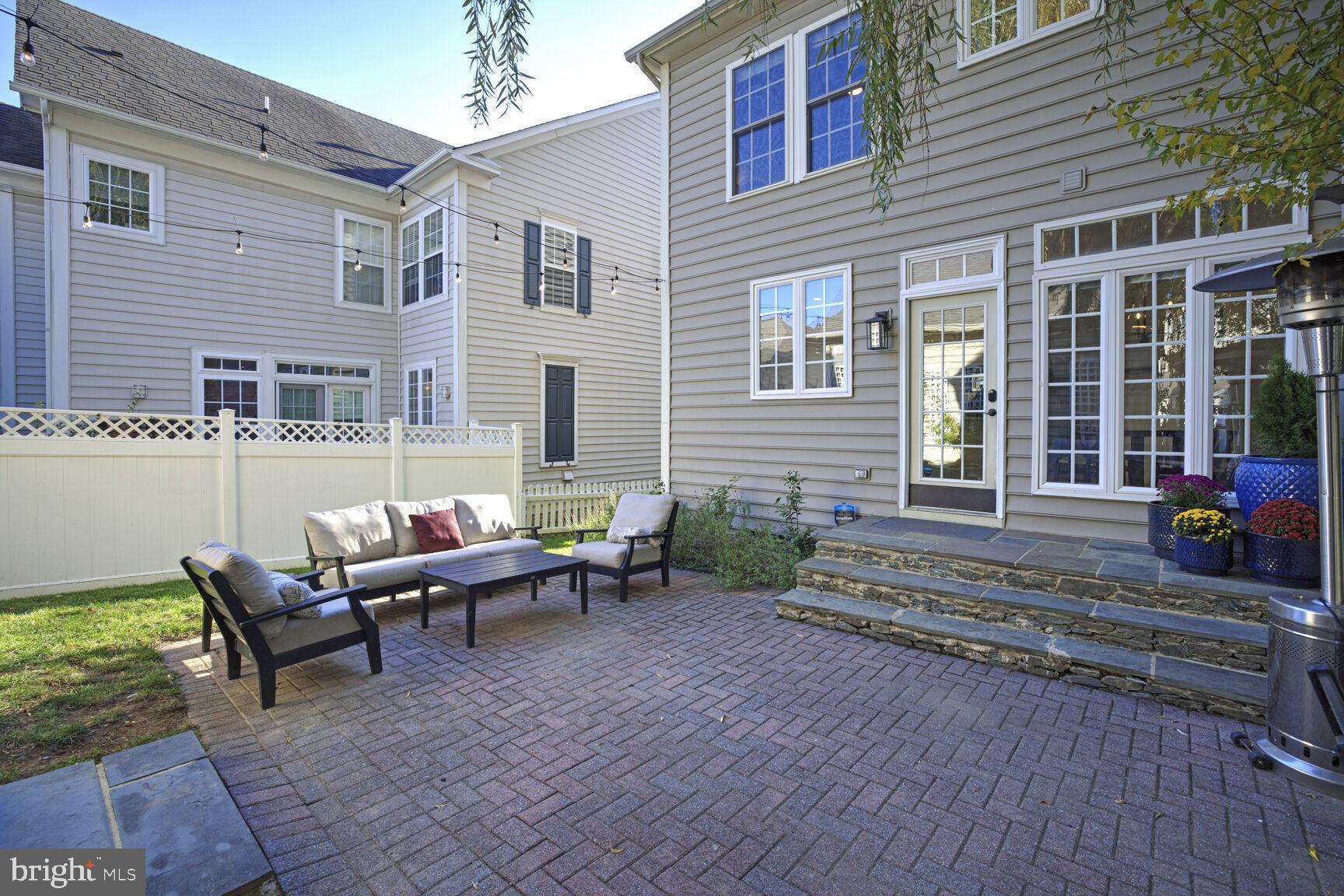 LAKELANDS - Residential