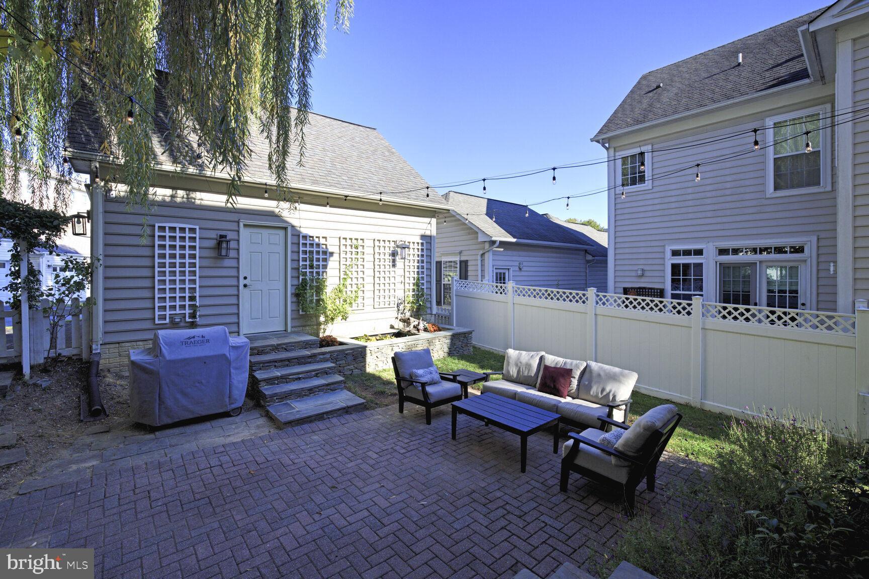 LAKELANDS - Residential