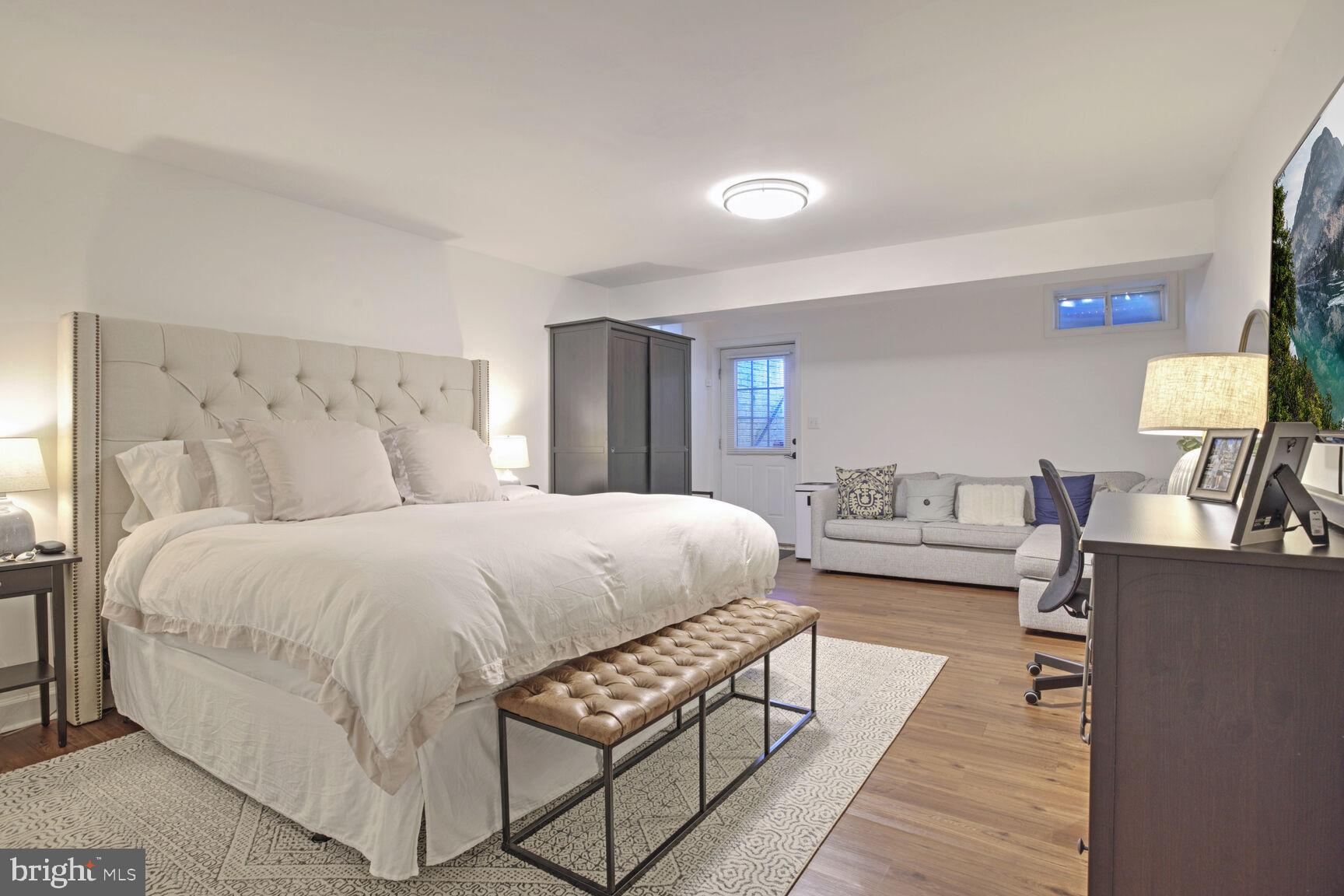 LAKELANDS - Residential