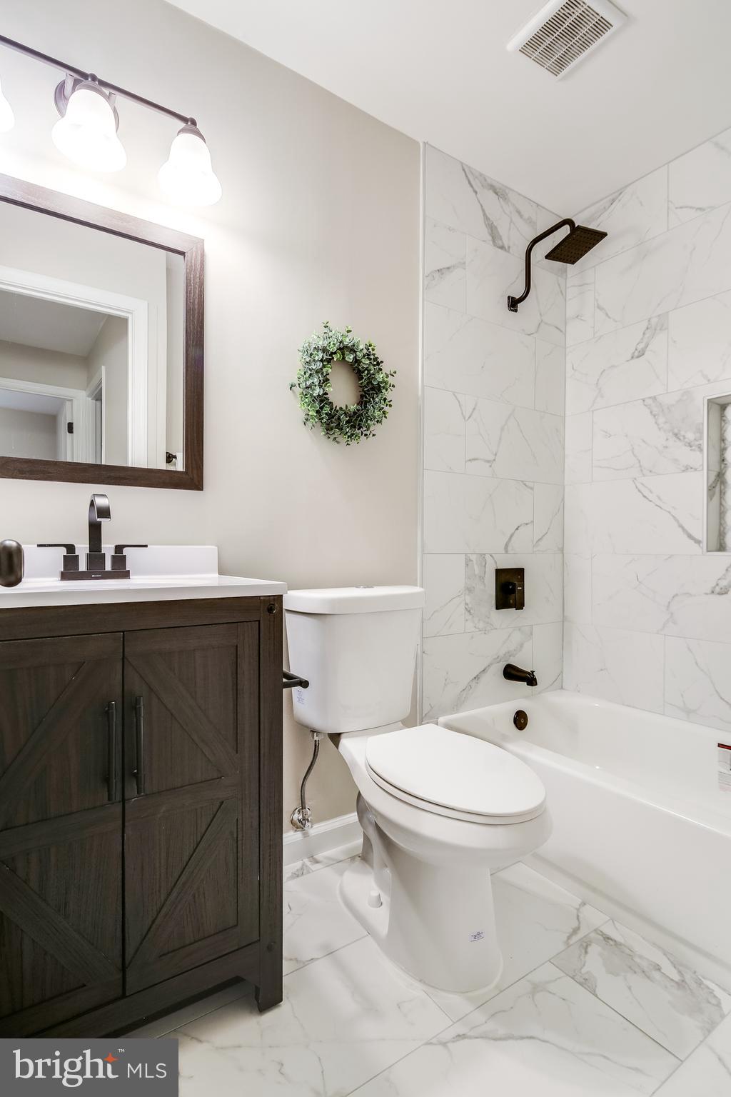 HERITAGE WALK - Residential