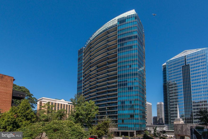 Sky-high views in the center of it all.  This stunning 2 bed, 2 bath open floorplan home set on the tranquil south corner of the renowned Turnberry Tower combines exclusivity and convenience with panoramic views and floor-to-ceiling windows 18 stories above the city…yet steps away from everything you need. Ascend from your private elevator and experience soaring 9 foot ceilings, abundant natural light, and gleaming floors. The gourmet kitchen features Snaidero cabinetry, granite counters, Sub-Zero & Miele appliances and a large breakfast bar. The expansive primary suite features a sitting area perfect for an in-home office, spacious custom closets, and spa-inspired en suite bath with over-sized soaking tub, separate shower and a dedicated vanity.  A vast terrace will impress your guests with stunning sunsets and offers a variety of opportunities for both entertaining and relaxation. One premium parking space and a large private storage room complete the offering. Turnberry Tower is known for its superior amenities, including 24-hour complimentary valet parking, concierge, all-season pool, movie theater, and health club with yoga studio.