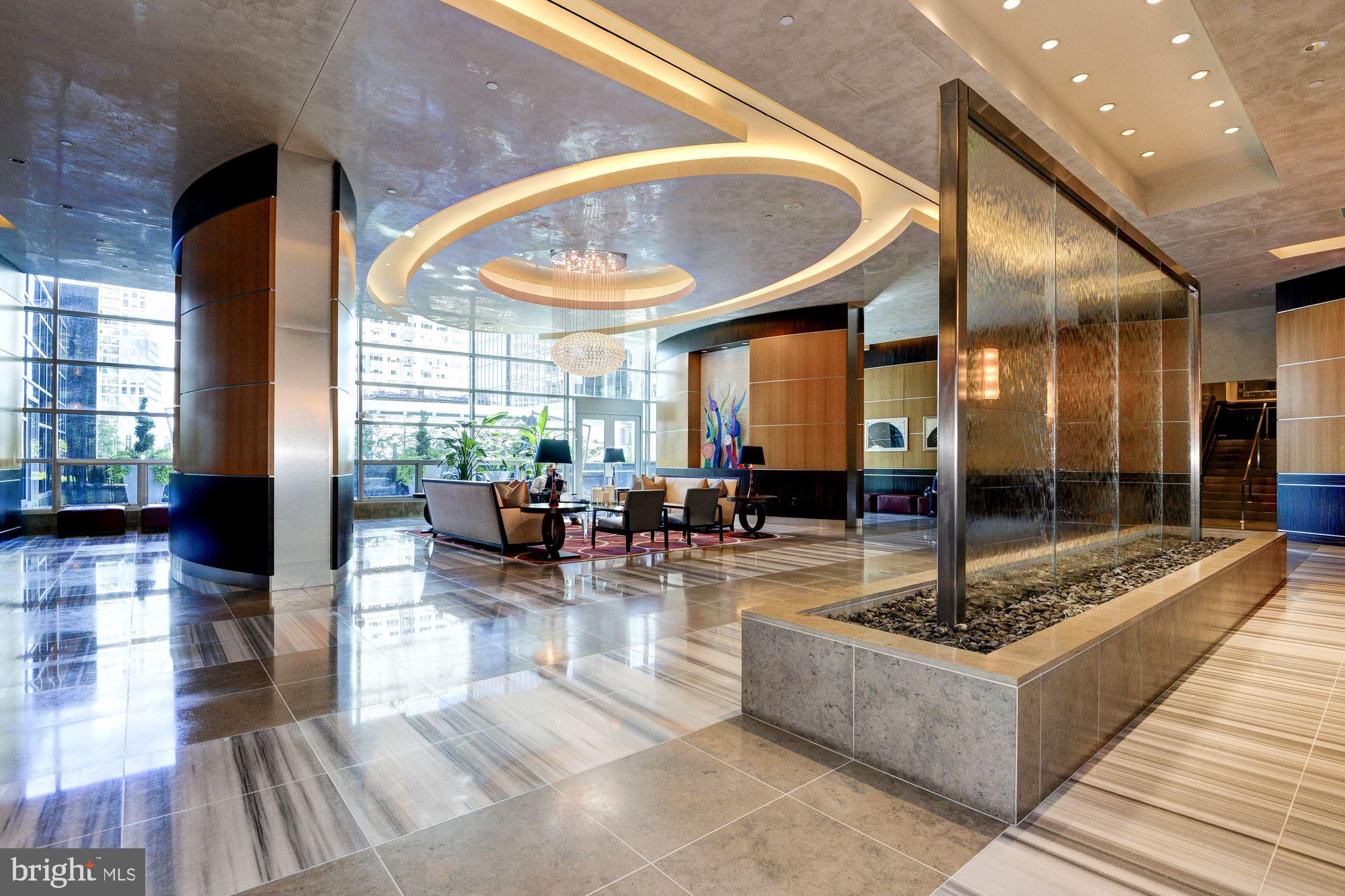 TURNBERRY TOWER - Residential