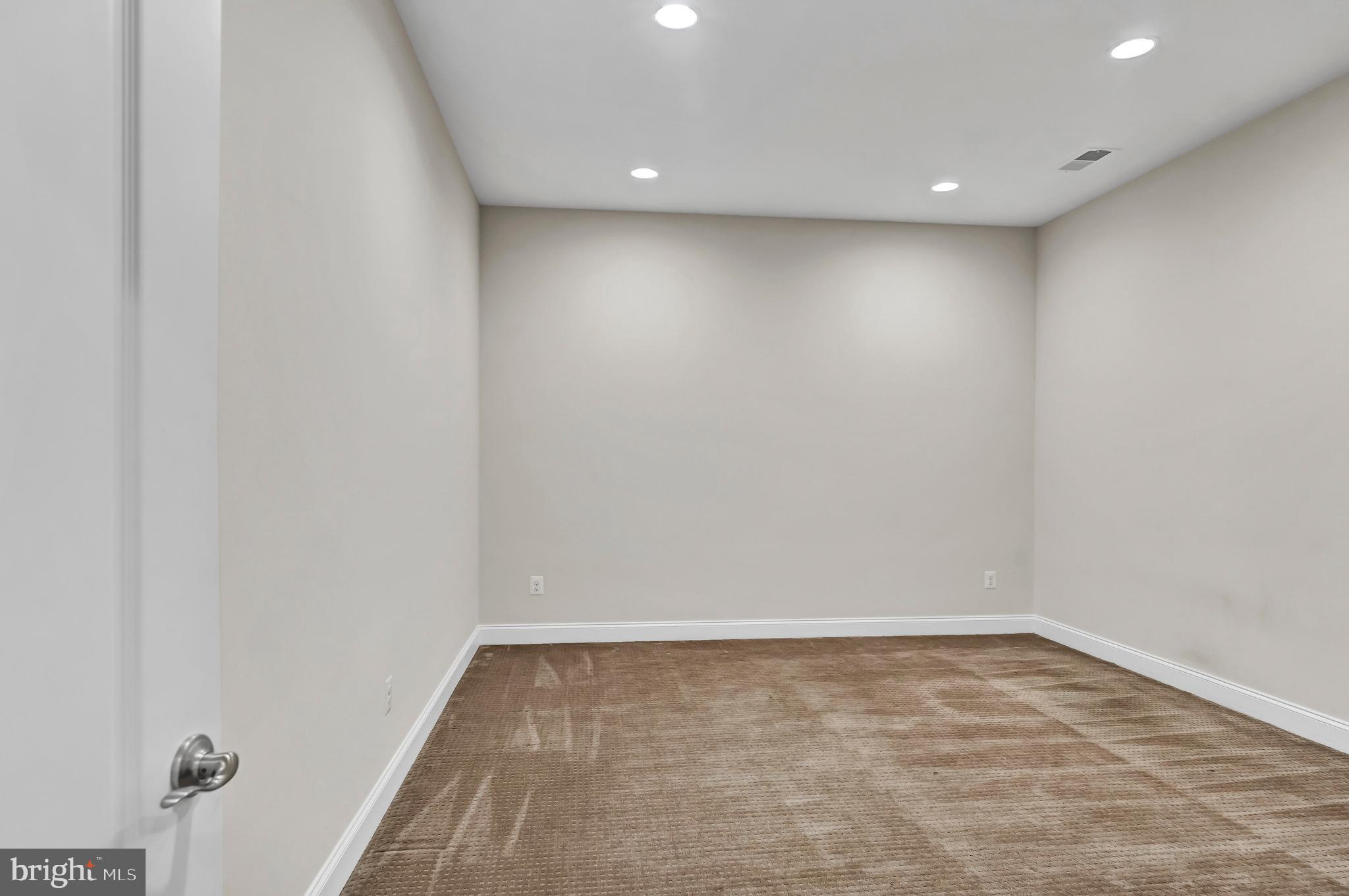 GRANT AT WILLOWSFORD - Residential