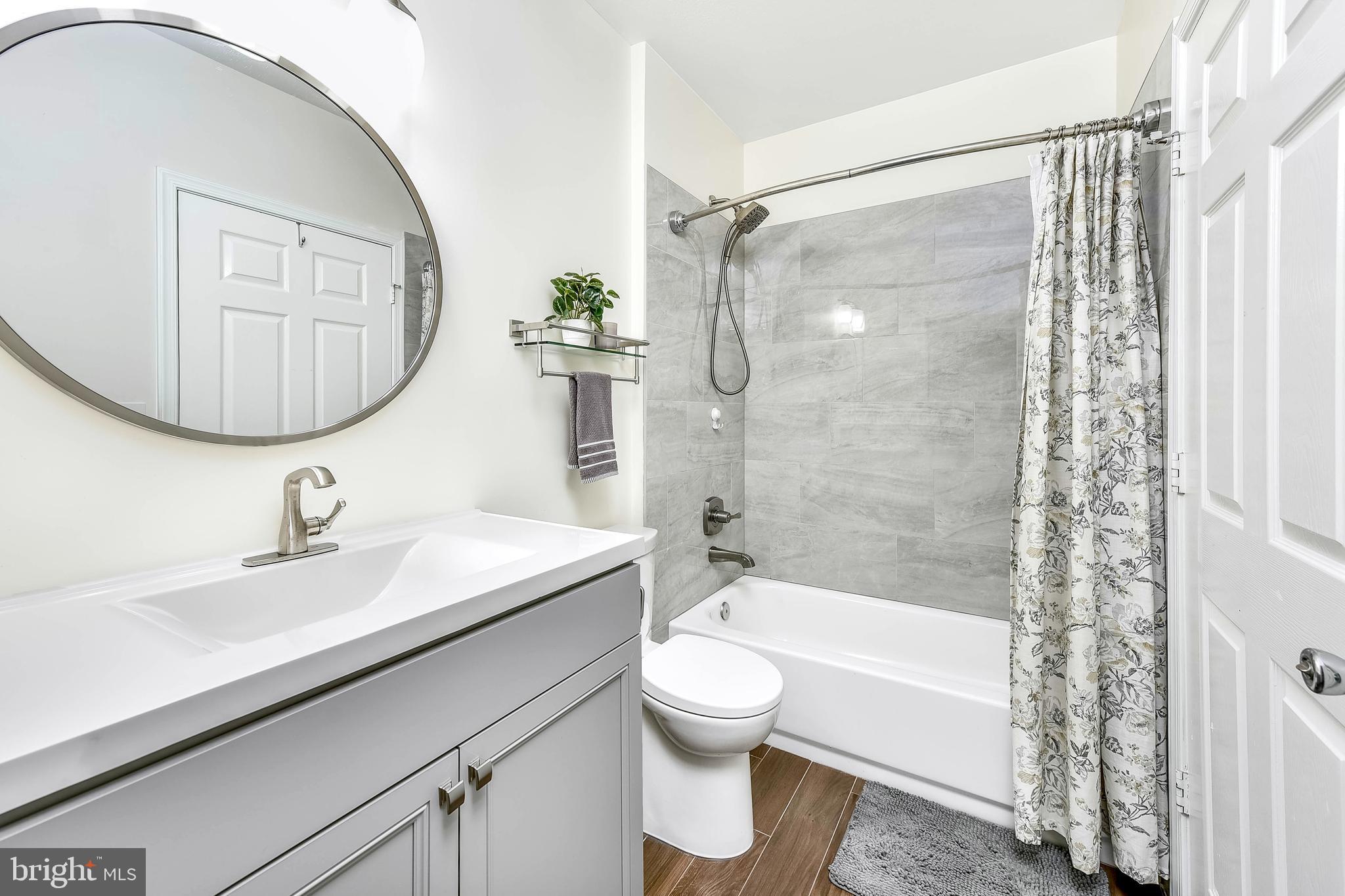 FOX MILL STATION - Residential