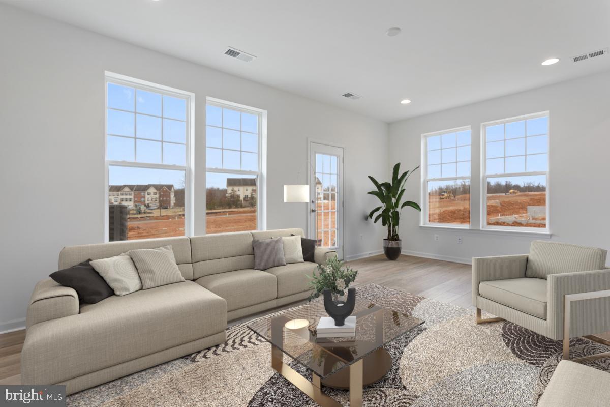 MARTINSBURG STATION - Residential