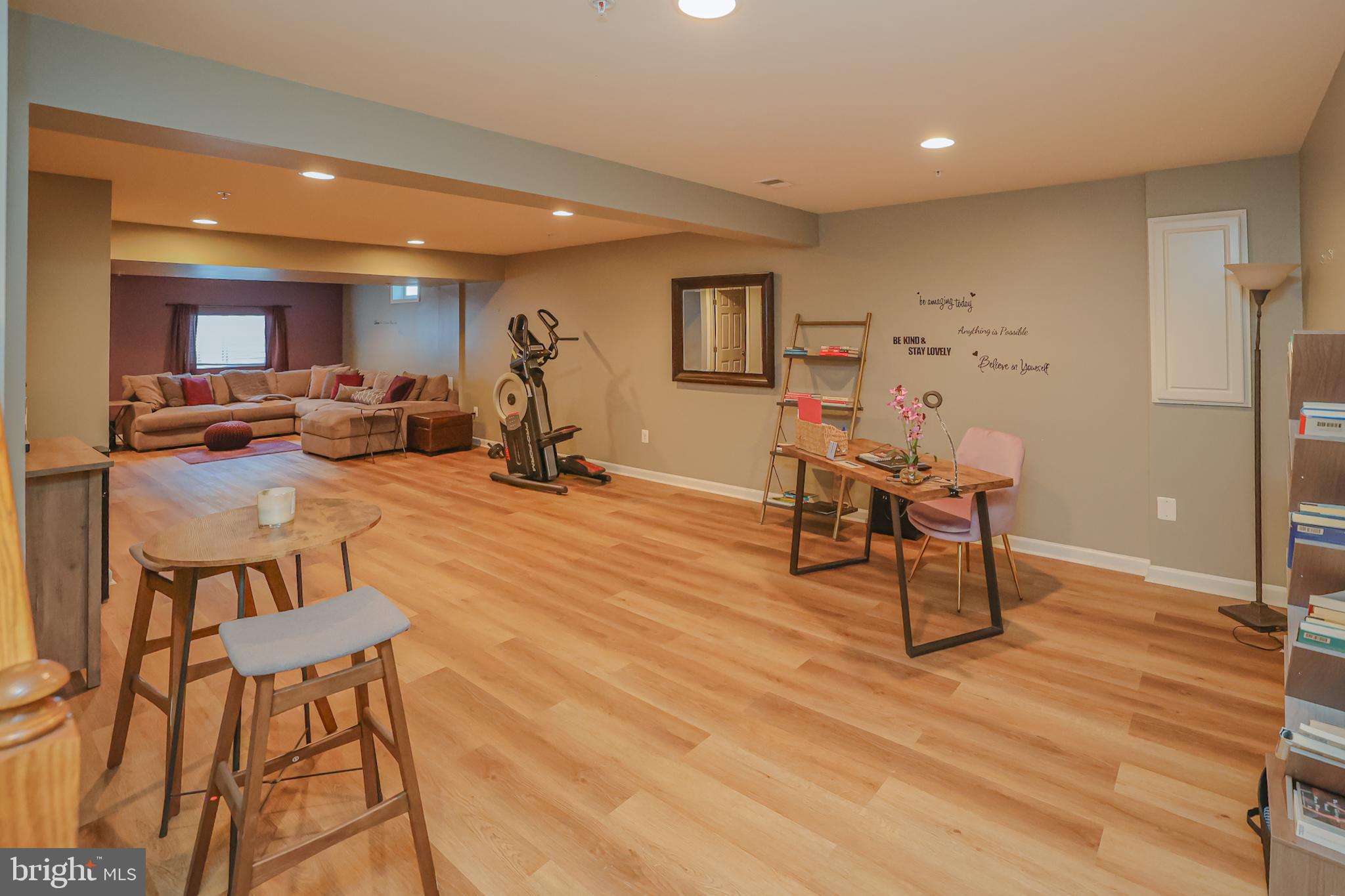 PINE GROVE - Residential Lease