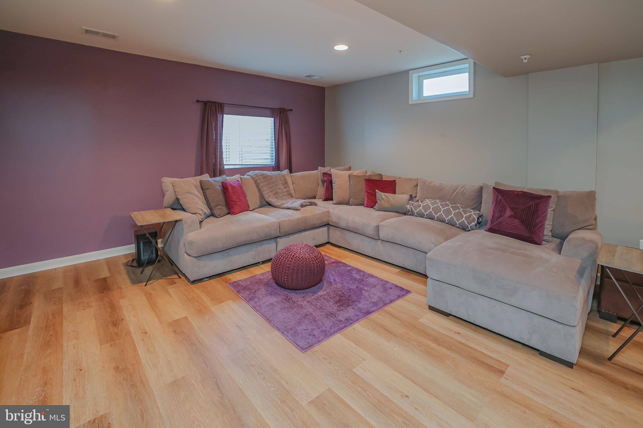 PINE GROVE - Residential Lease