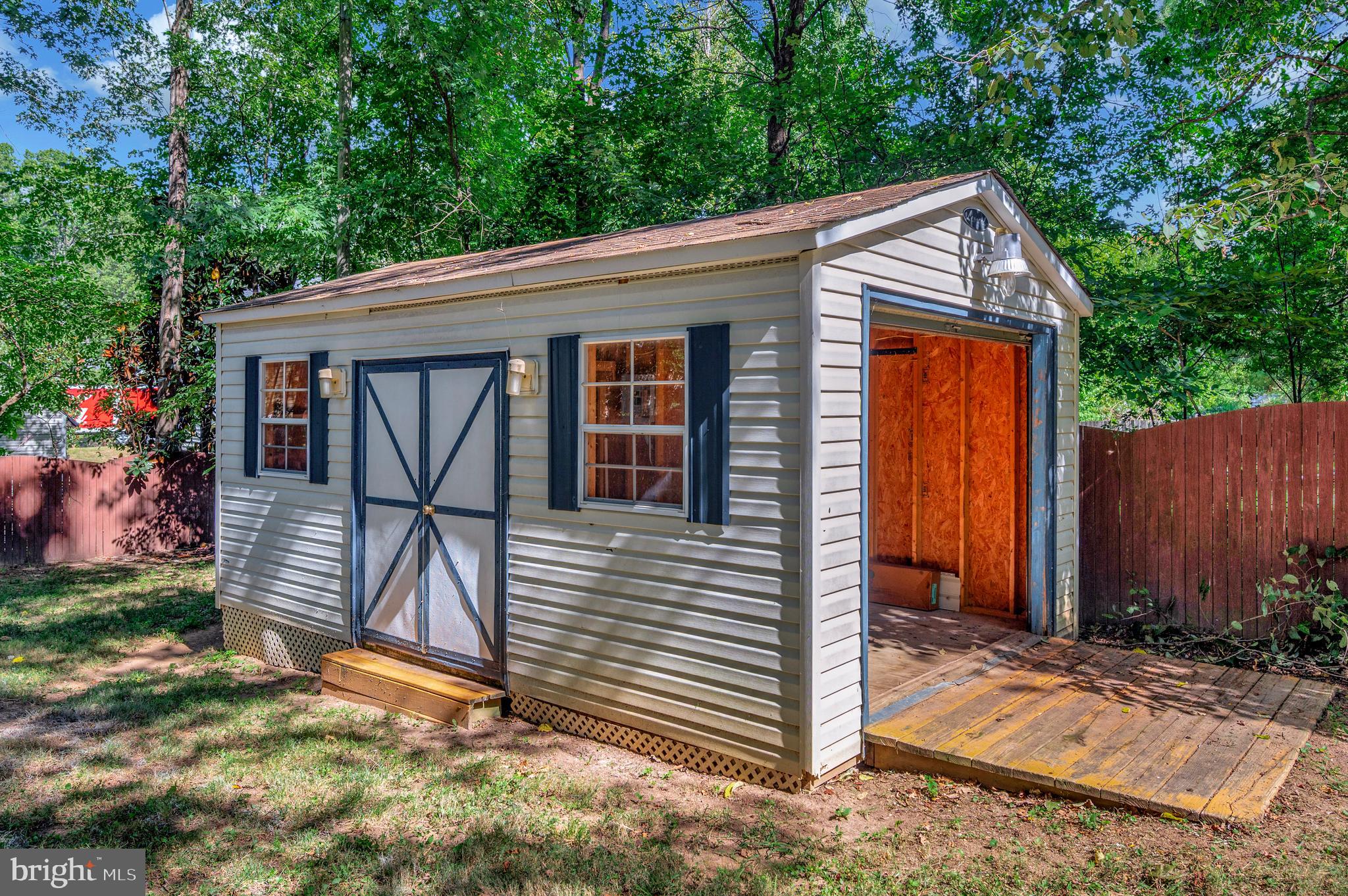 CAMELOT - Residential