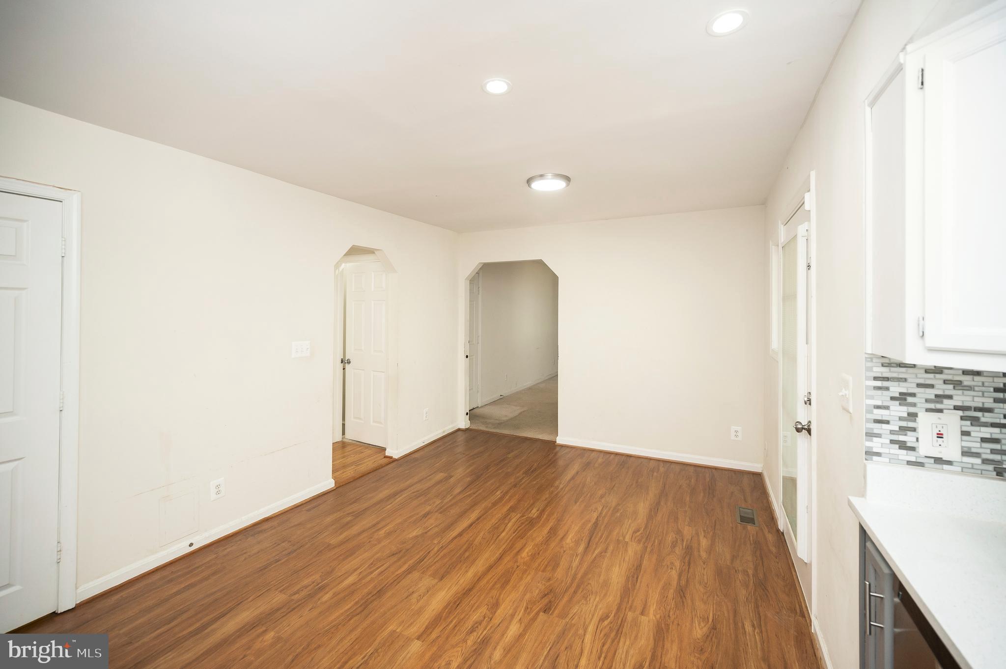 CAMELOT - Residential