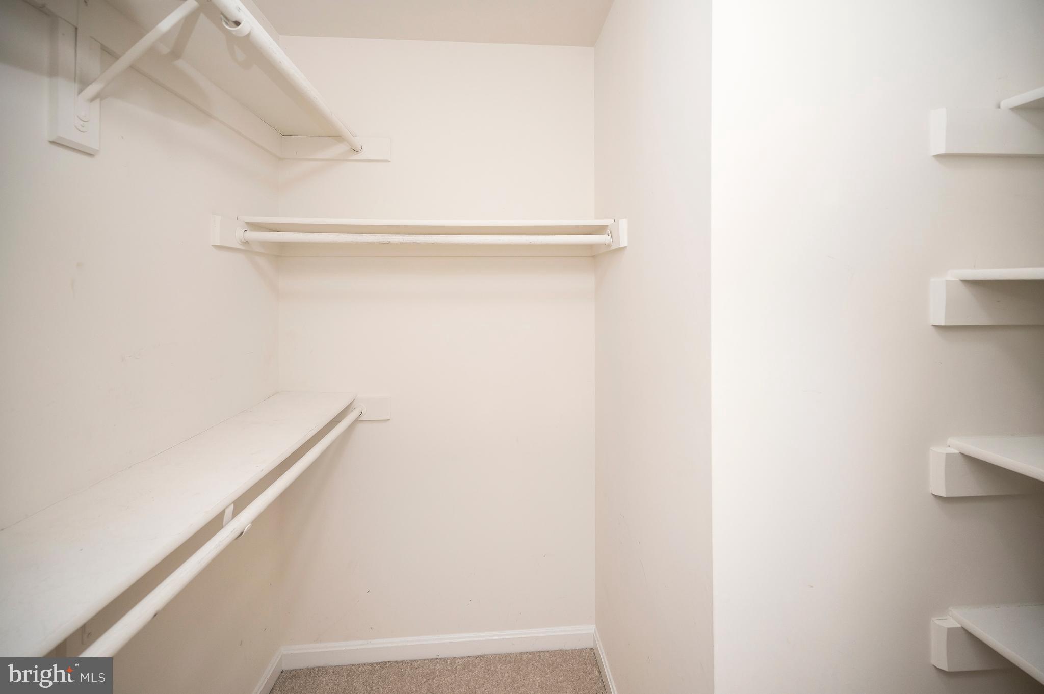 CAMELOT - Residential