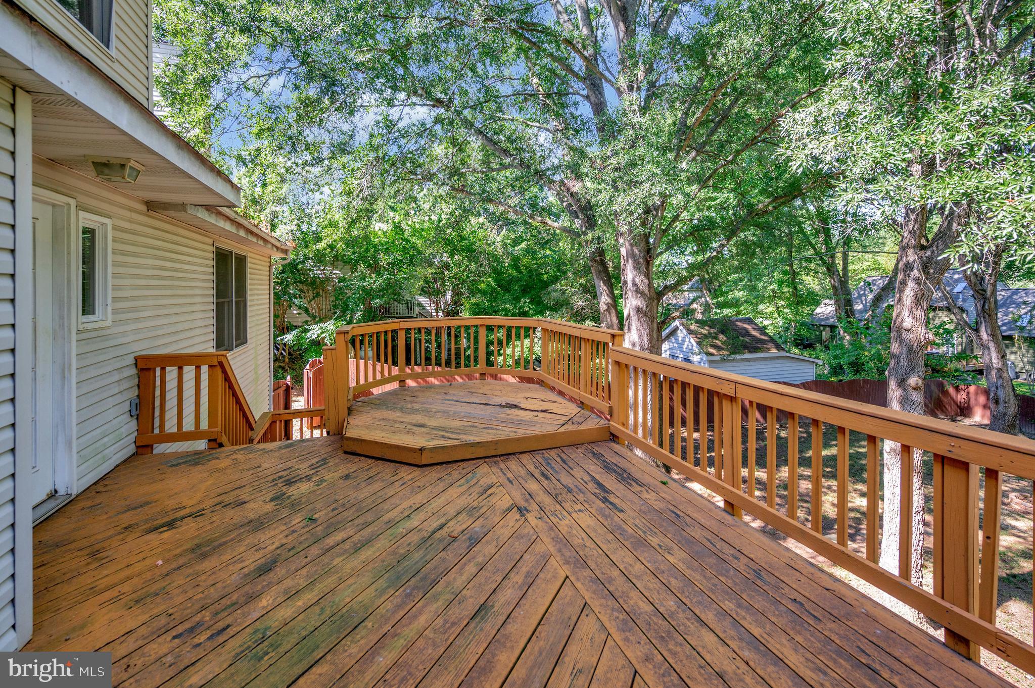 CAMELOT - Residential