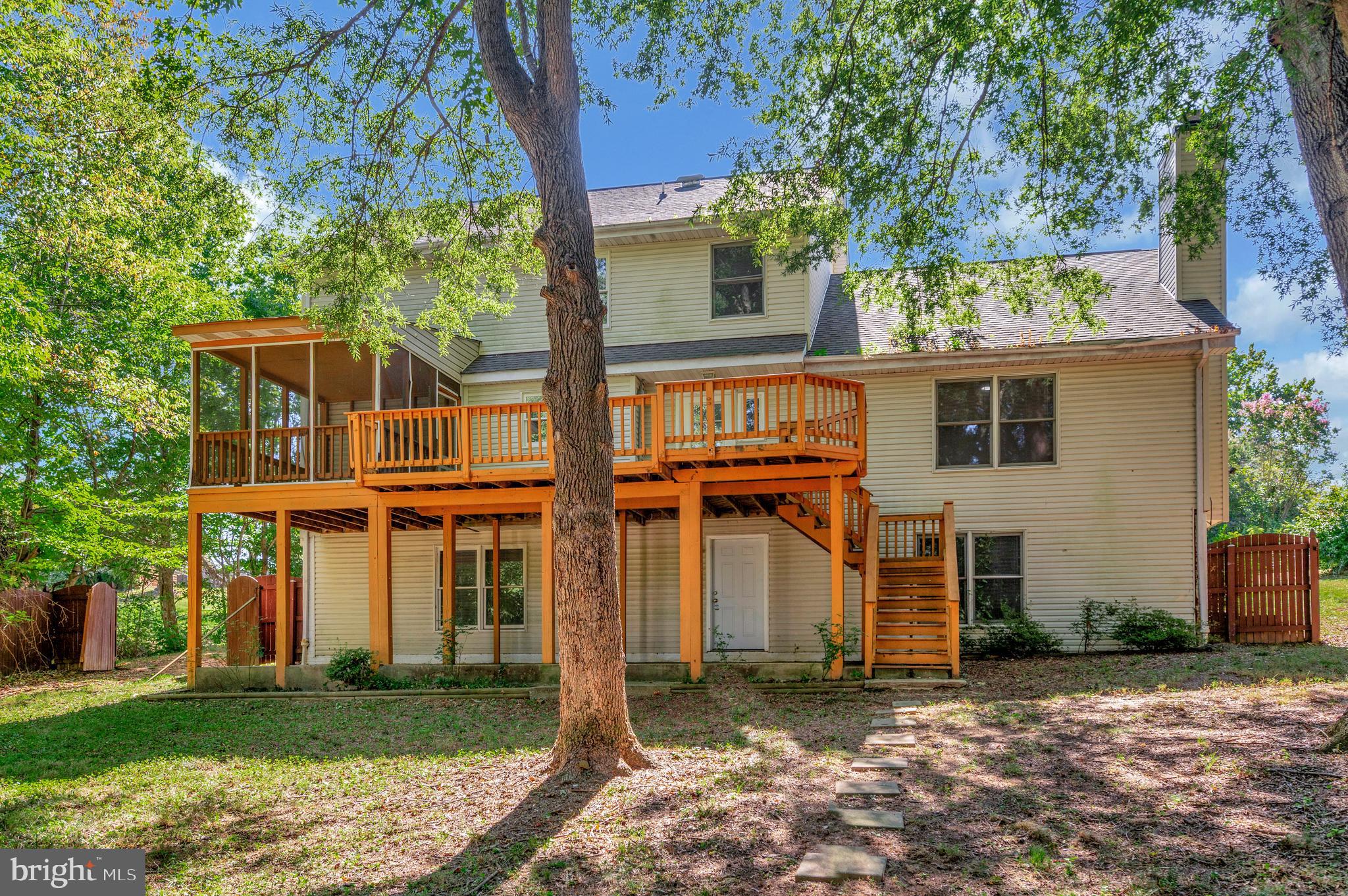 CAMELOT - Residential