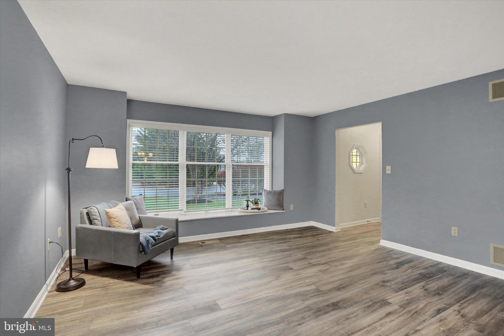 1719 BENNINGTON DRIVE