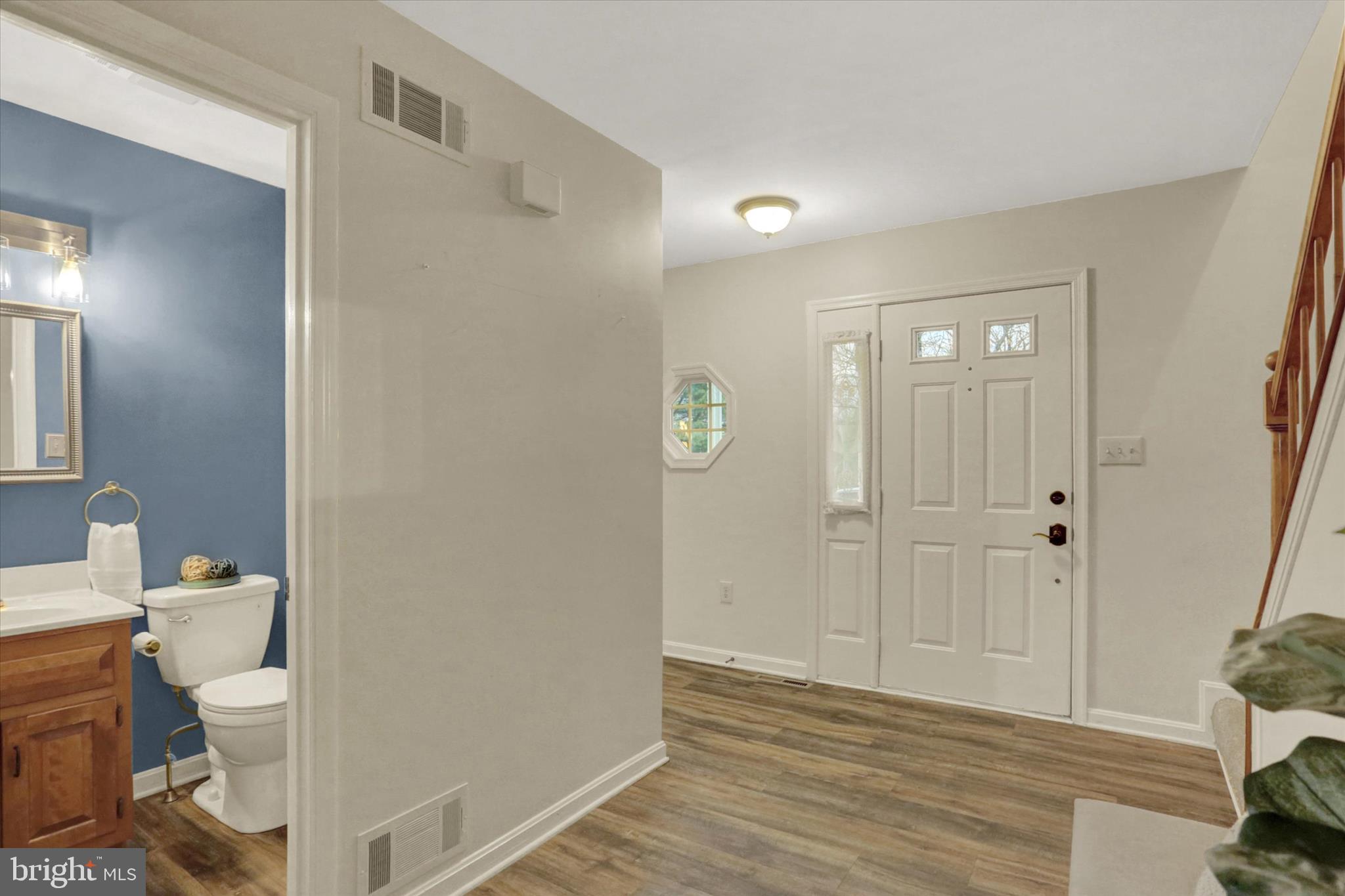 1719 BENNINGTON DRIVE