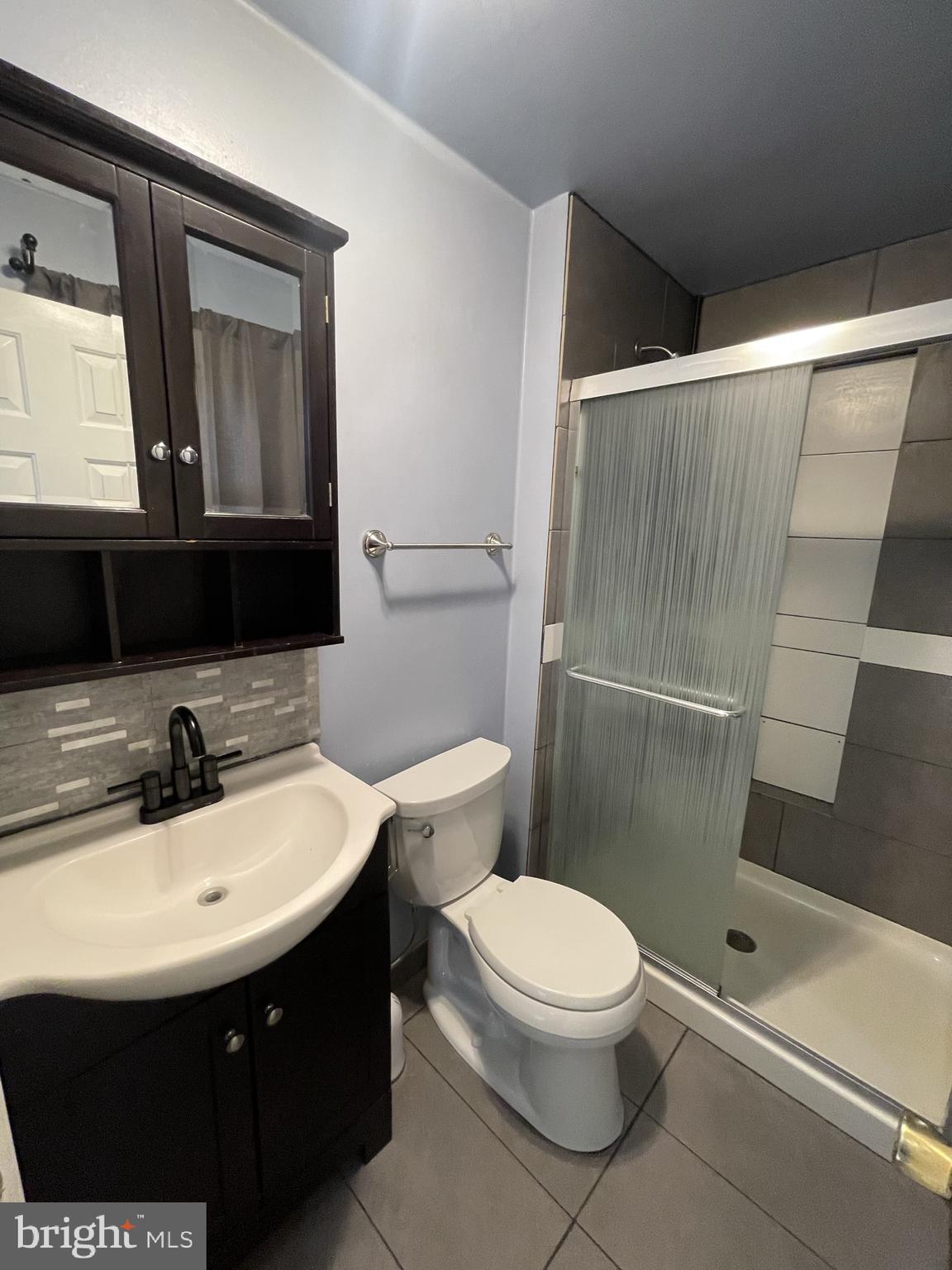 WHITE SANDS - Residential Lease