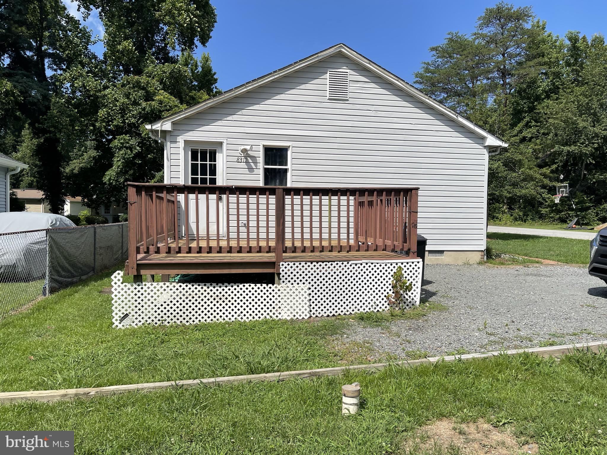 WHITE SANDS - Residential Lease