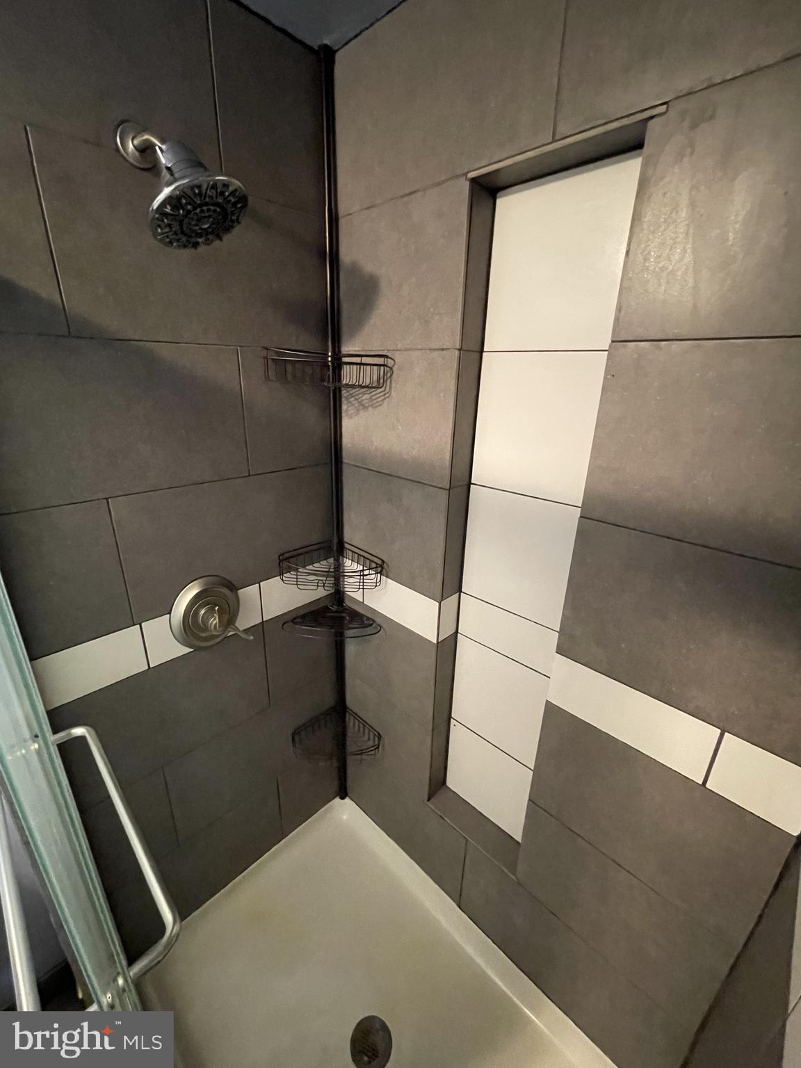 WHITE SANDS - Residential Lease