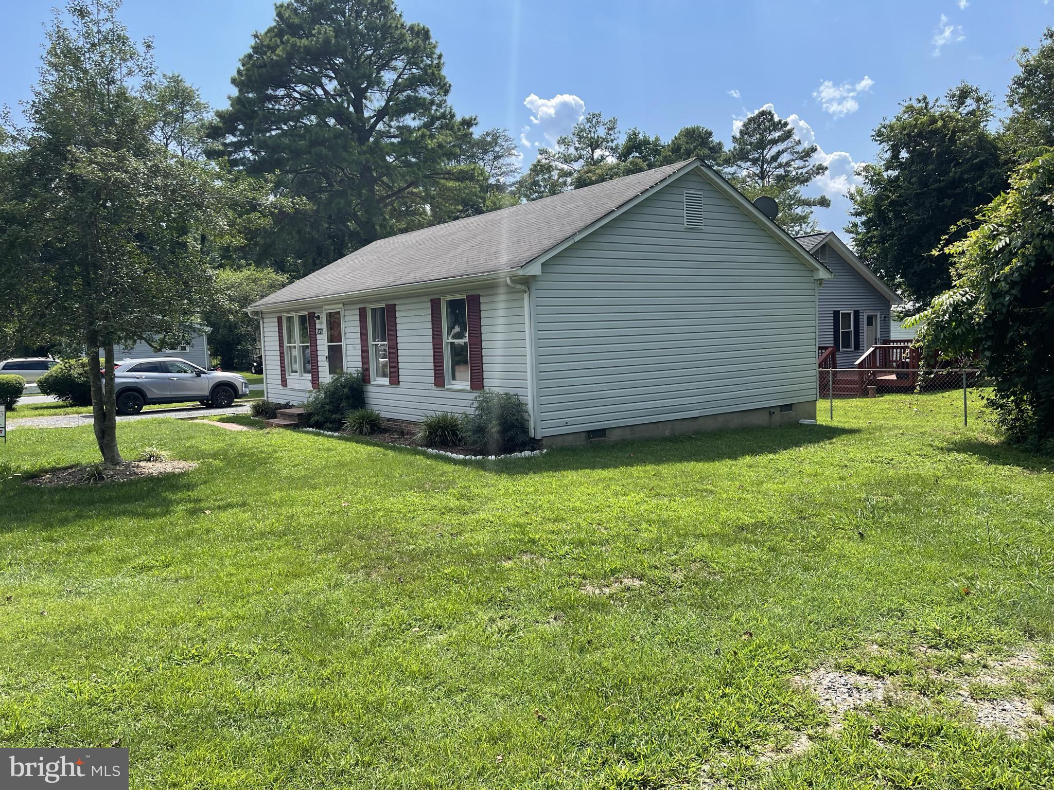 WHITE SANDS - Residential Lease