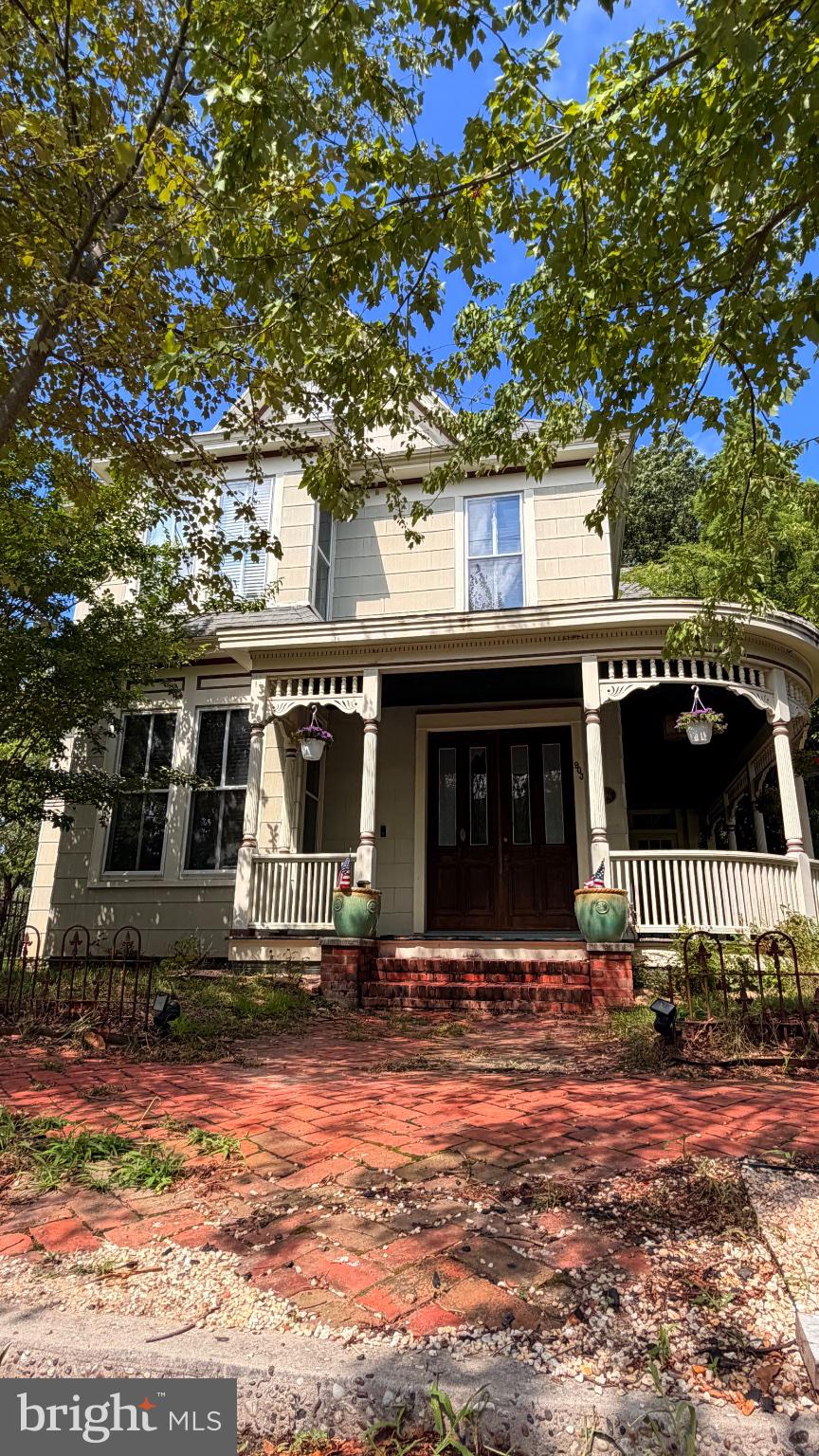 903 LOCUST STREET