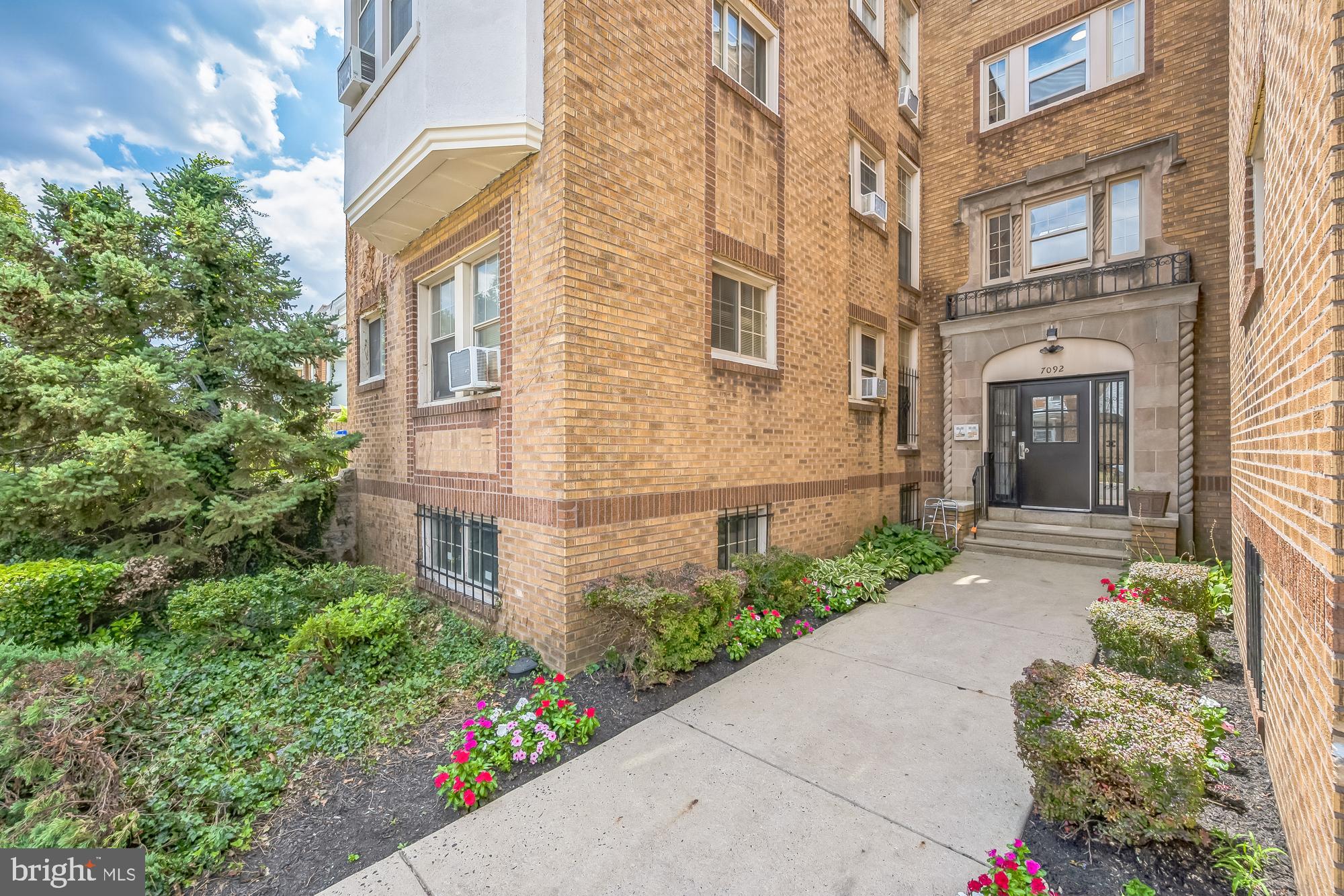 WEST OAK LANE - Commercial Sale