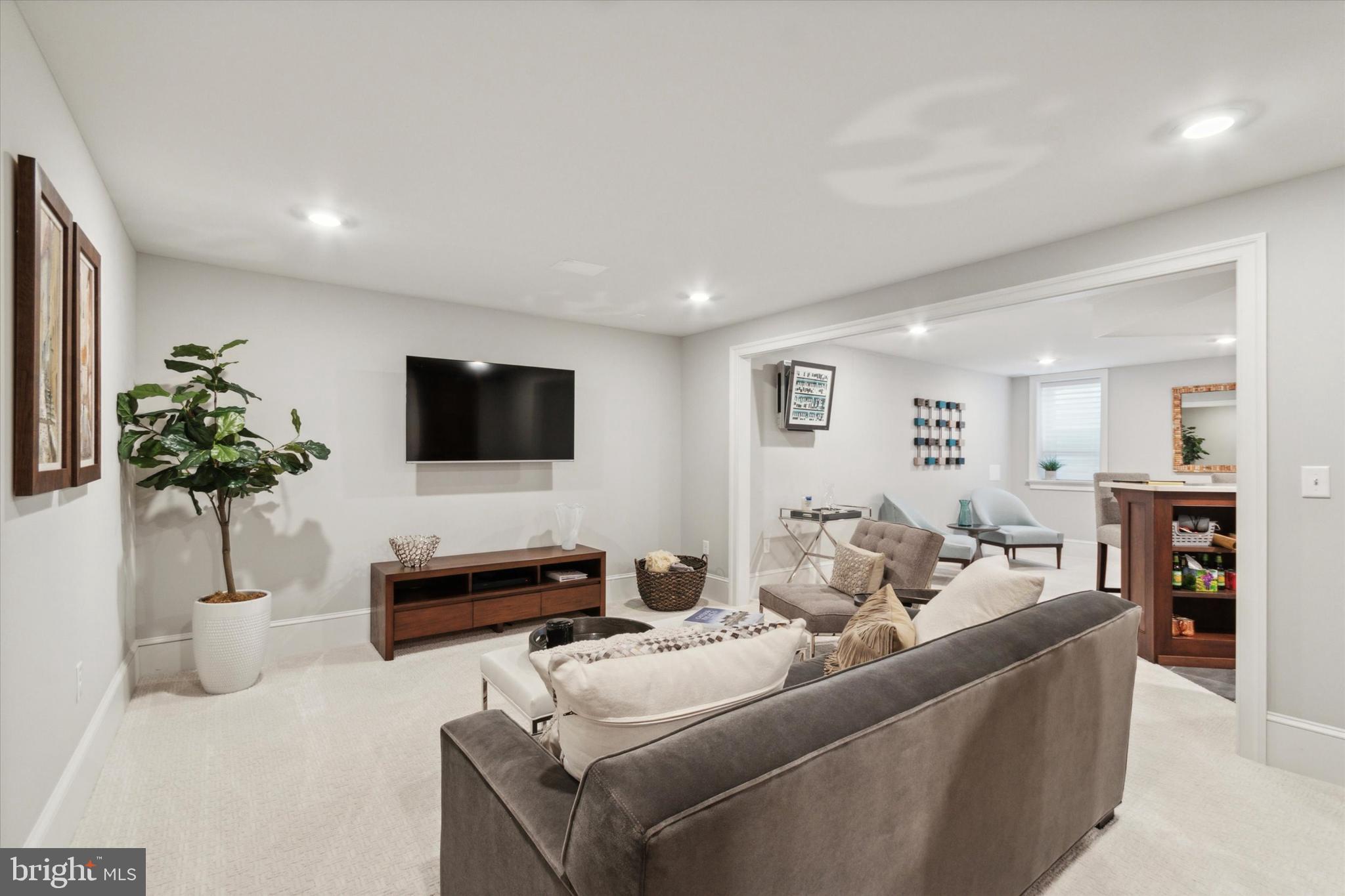 CHASE AT MALVERN HNT - Residential