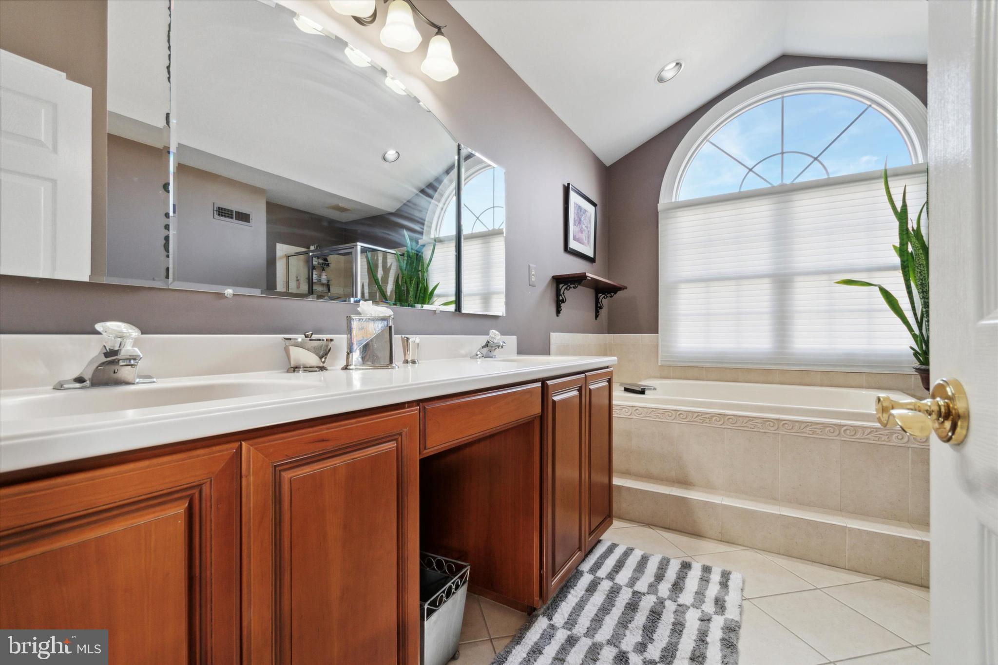 CHASE AT MALVERN HNT - Residential