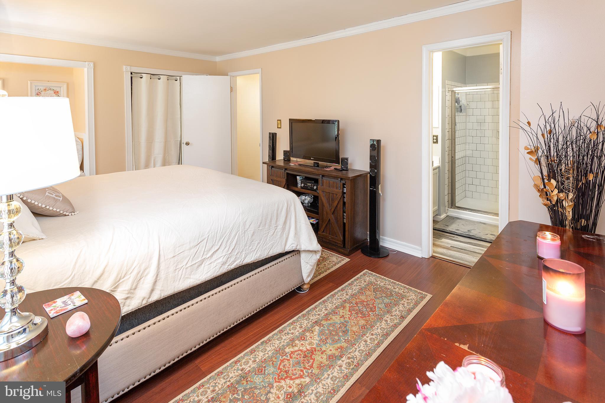 QUAIL HOLLOW - Residential