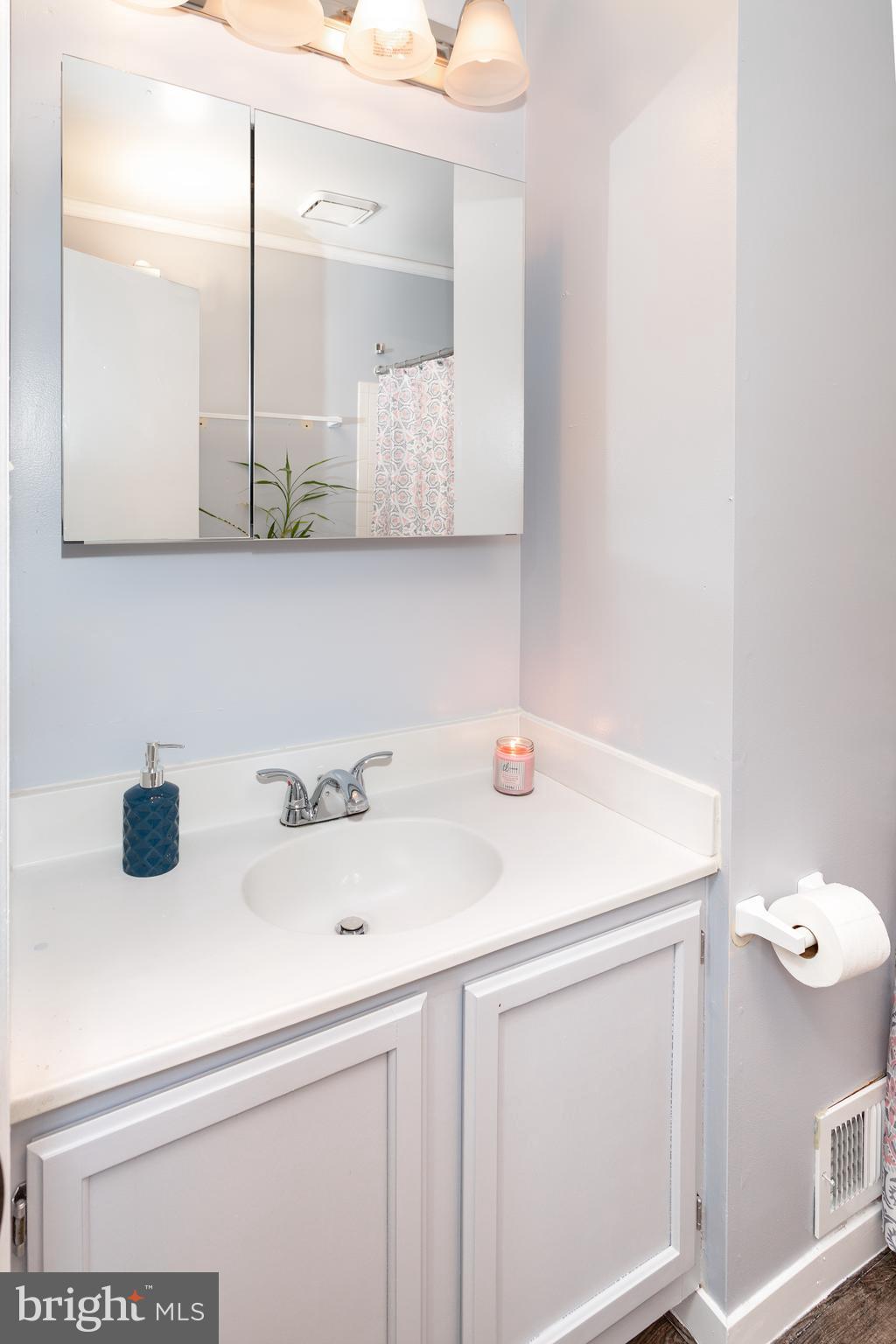 QUAIL HOLLOW - Residential