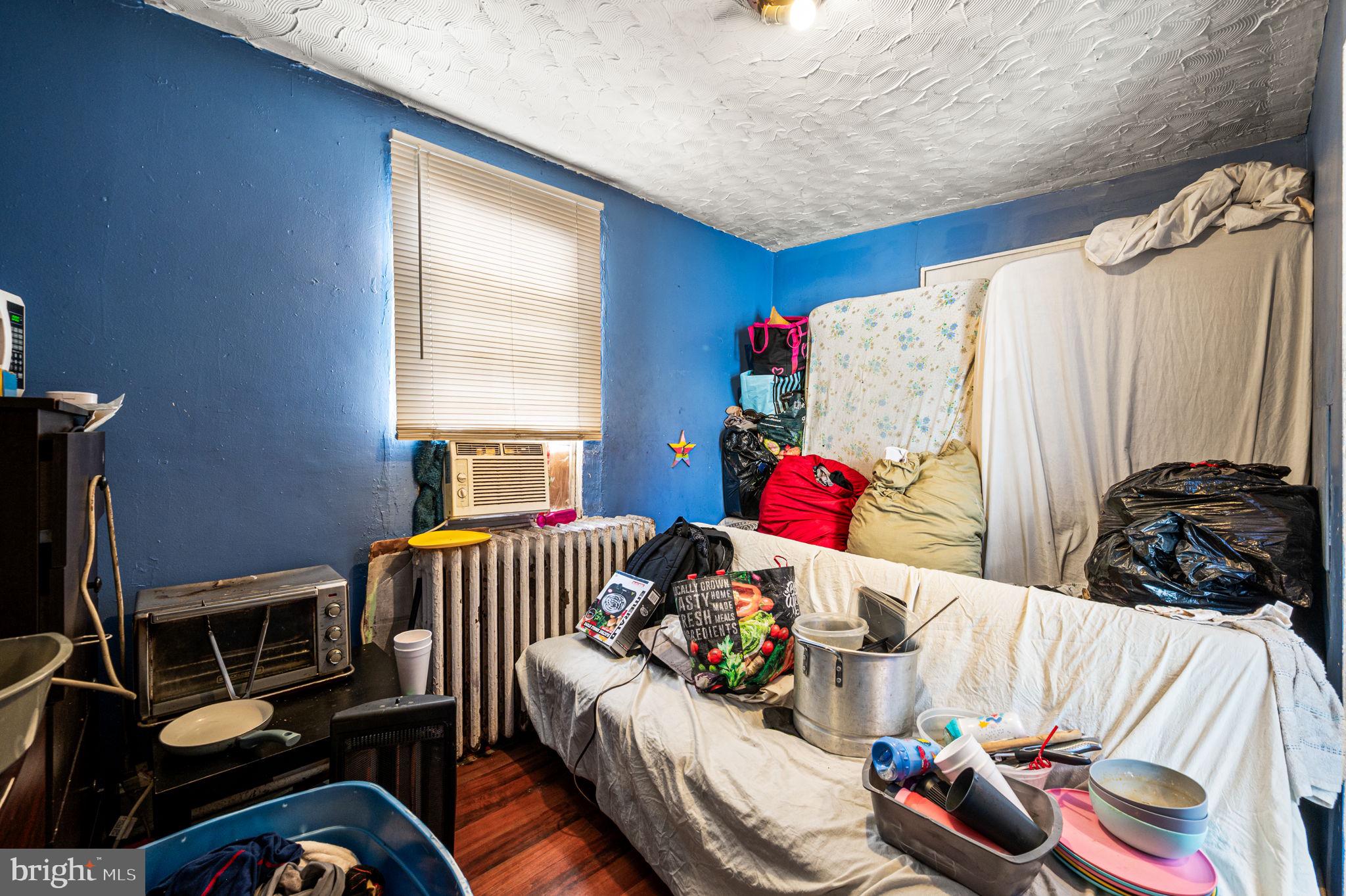 POINT BREEZE - Residential