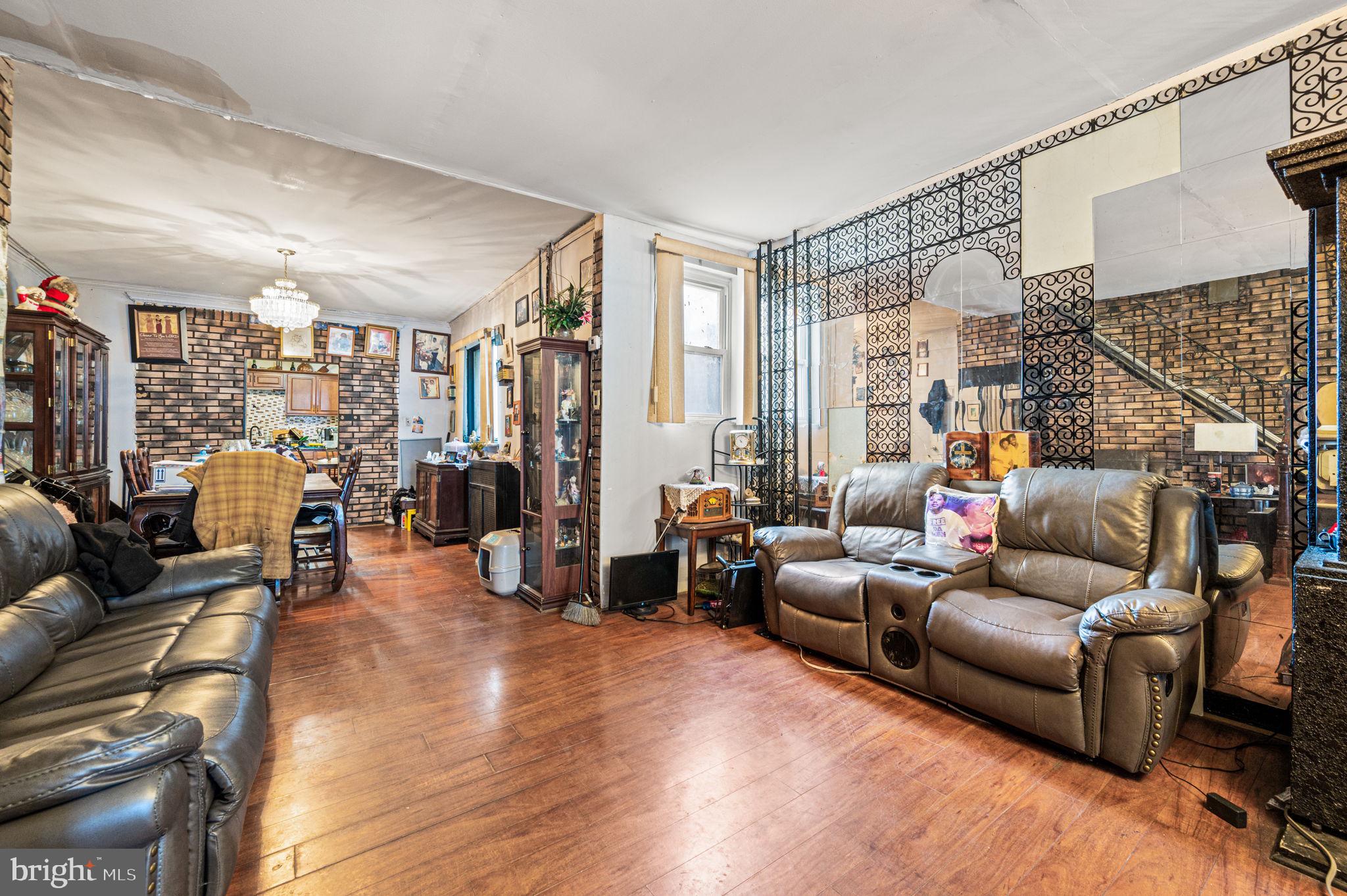 POINT BREEZE - Residential