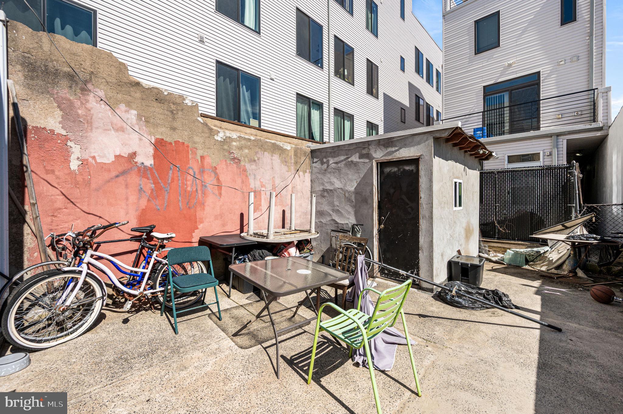 POINT BREEZE - Residential