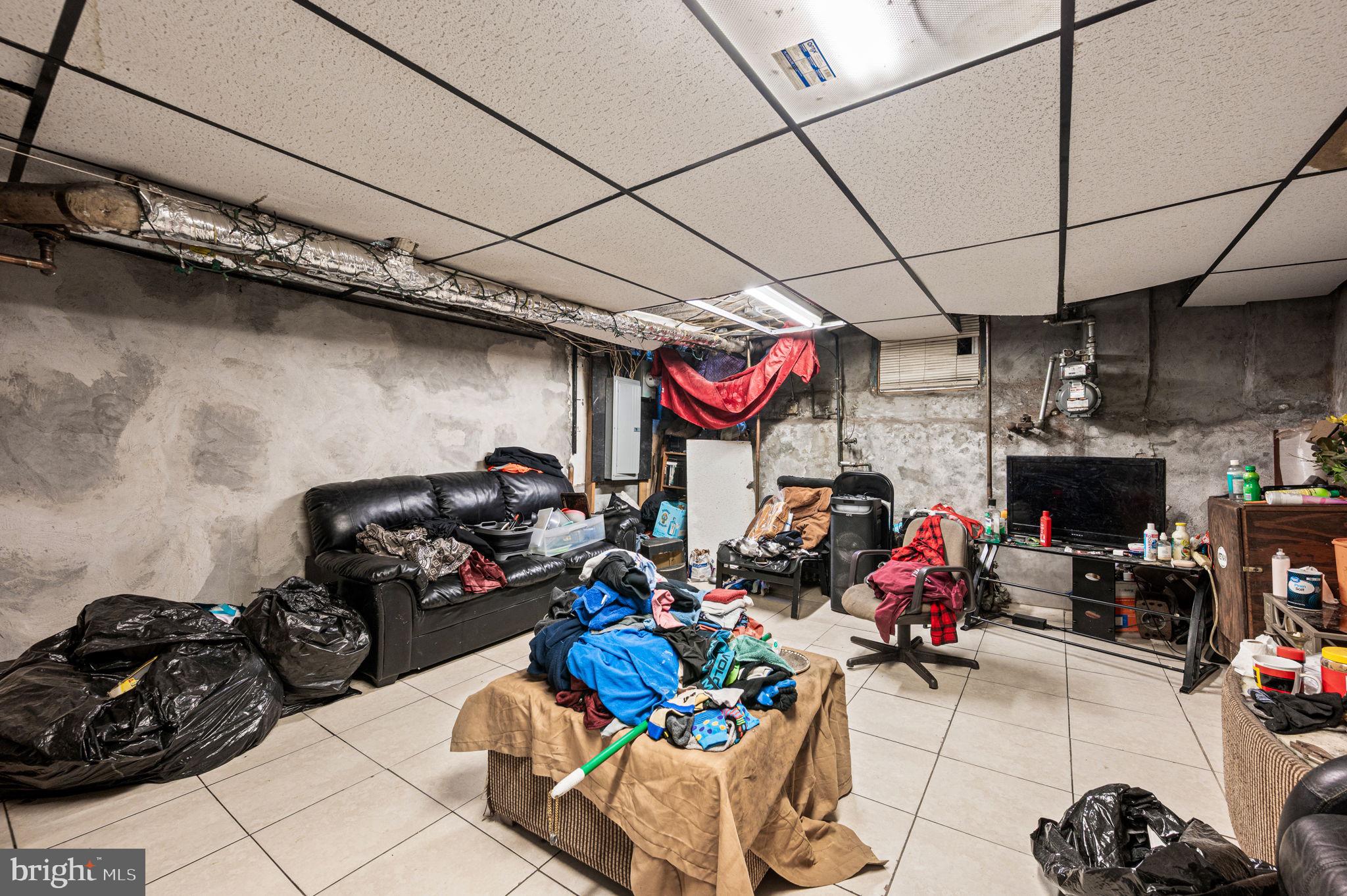 POINT BREEZE - Residential