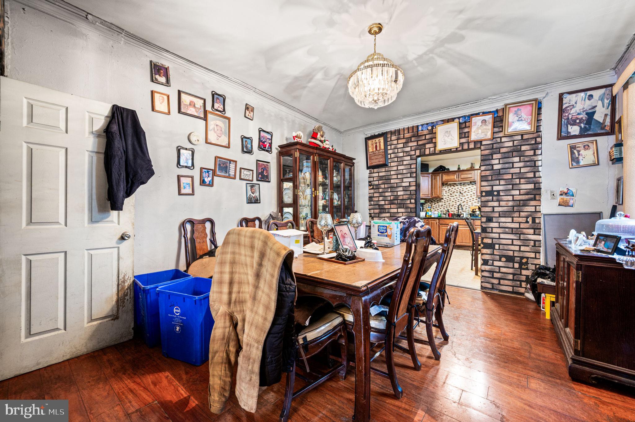 POINT BREEZE - Residential